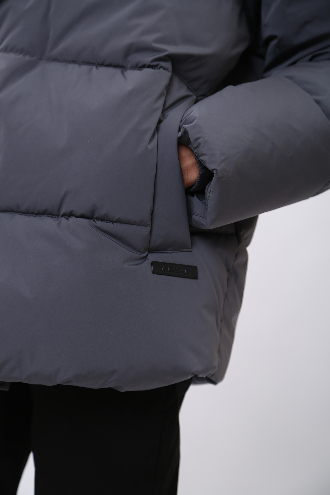 52S00741-1T004085 Куртка пуховая Trussardi Серый