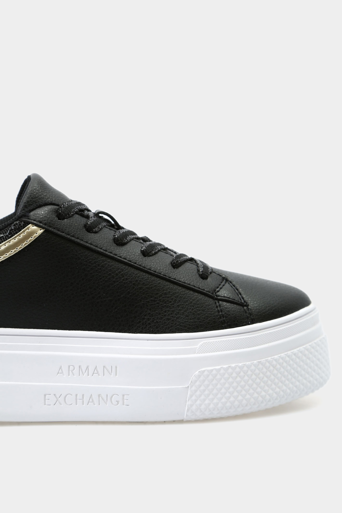XDX159_XV887_0000 Кроссовки Armani Exchange Черный