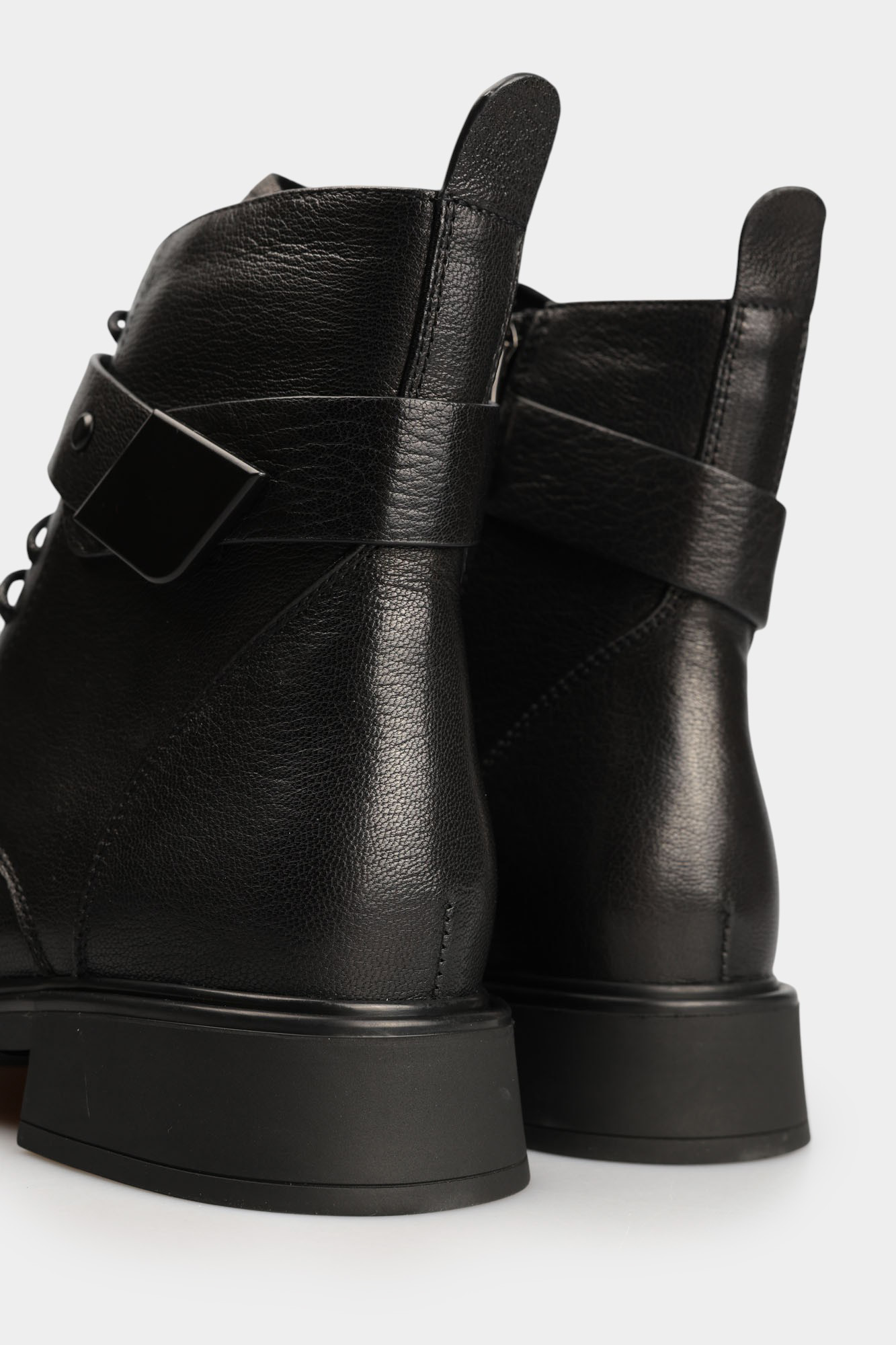 MCW019_02KB-BL Ботинки Marc Cony Черный