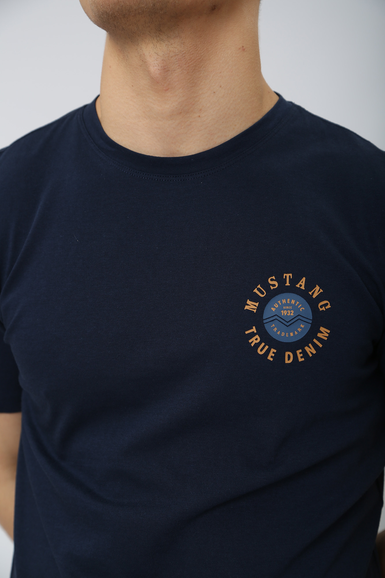 1013137 Футболка Mustang Синий
