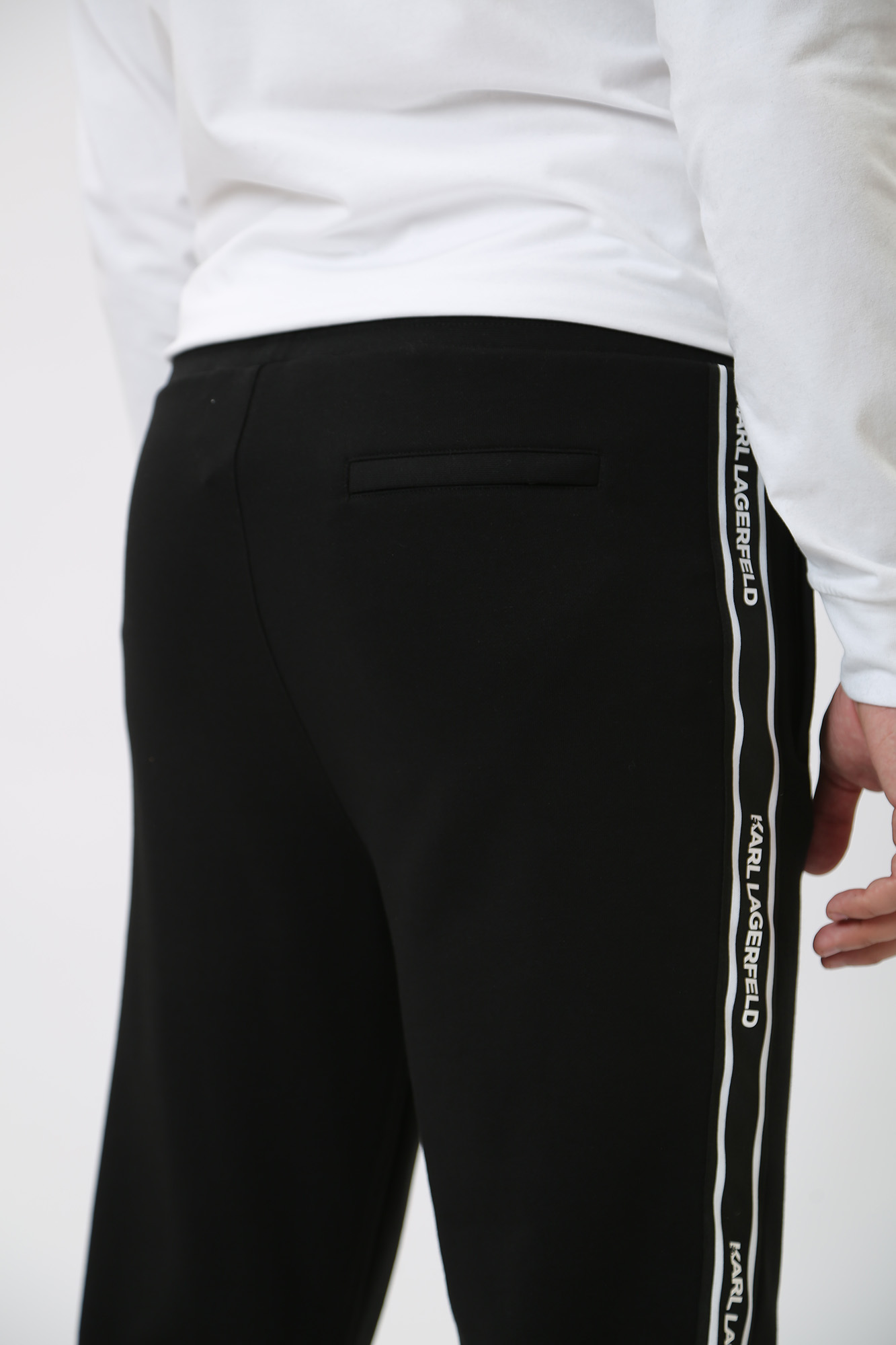 534910_705039 Брюки спортивные Karl Lagerfeld Черный