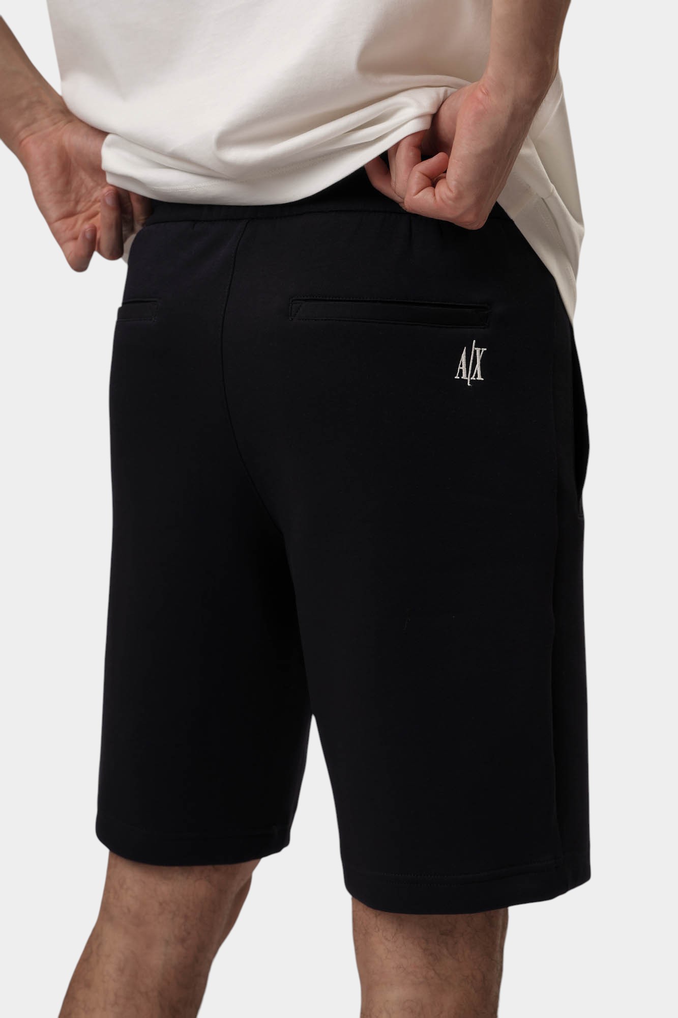 XM000372_AF10818 Шорты Armani Exchange 