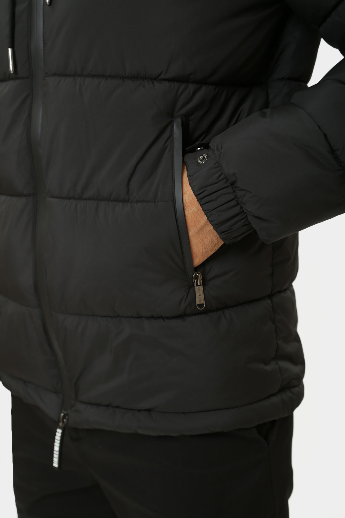 PBMG0445 Куртка пуховая Bikkembergs Черный