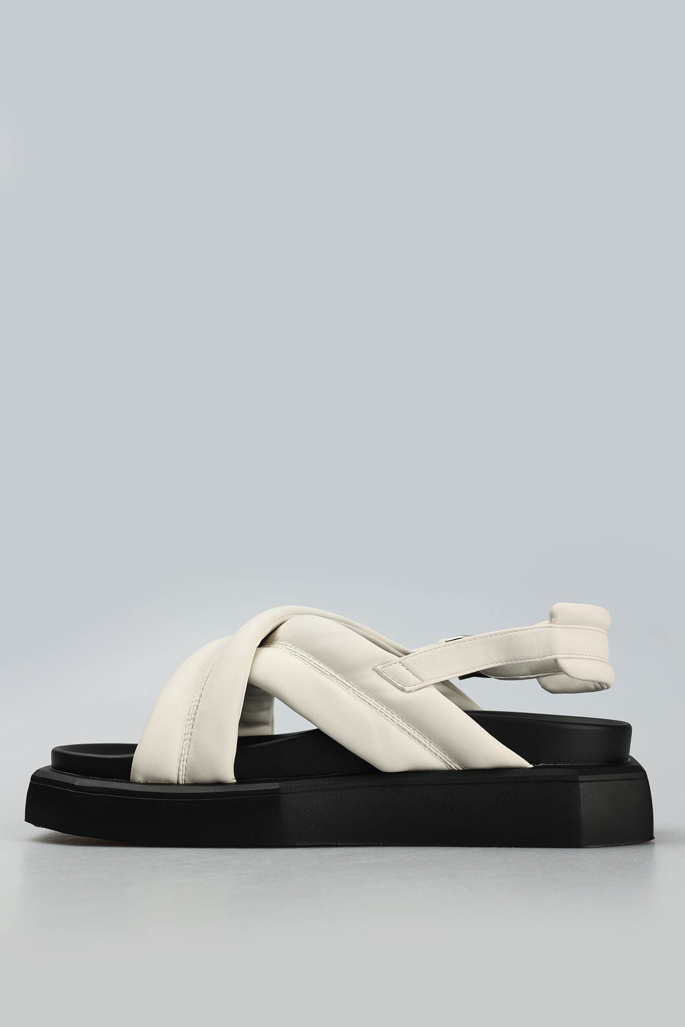 S8-011-5 Сандалии Graciana Белый