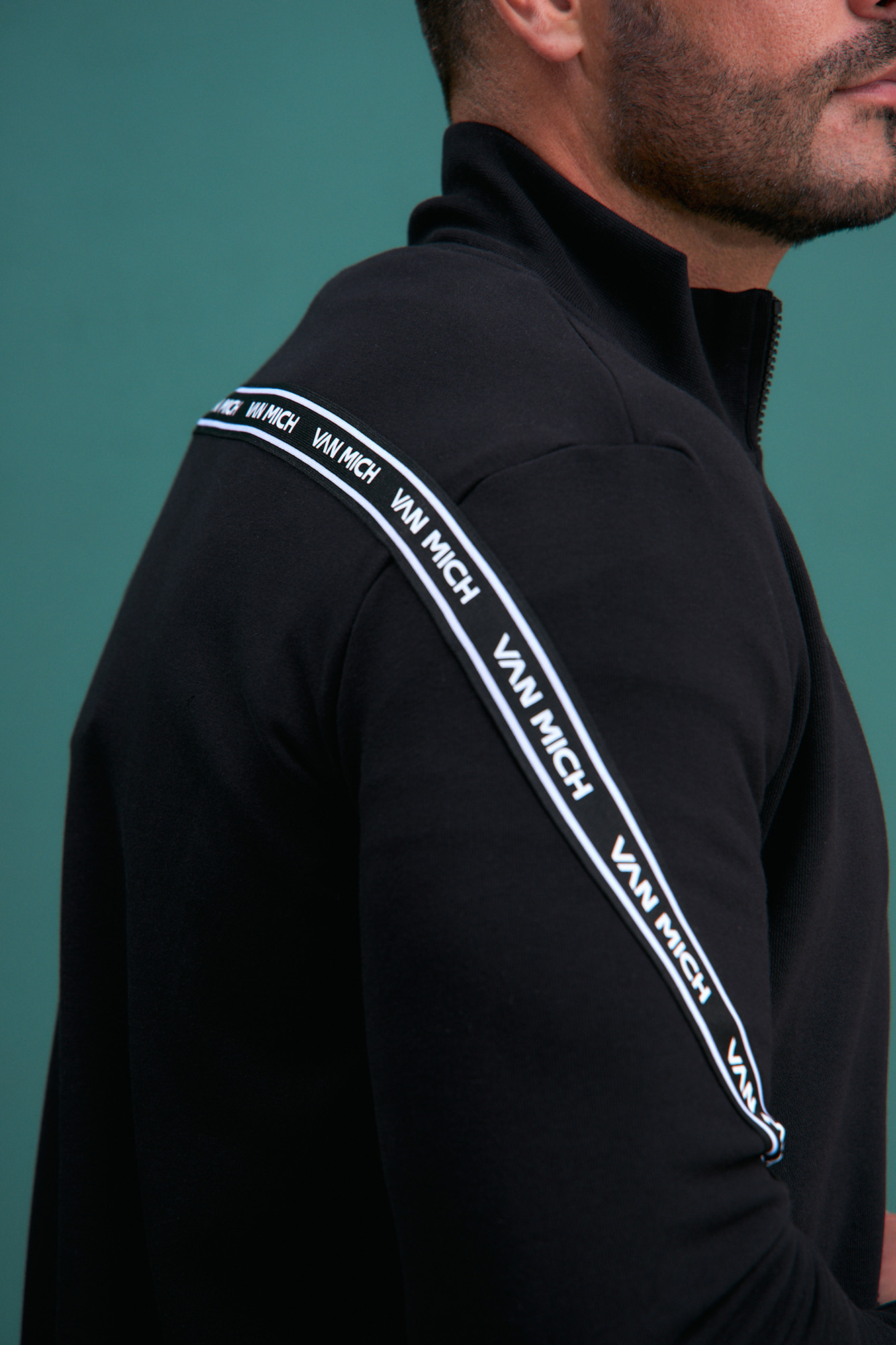 VM-232-20-036 Толстовка Van Mich Черный