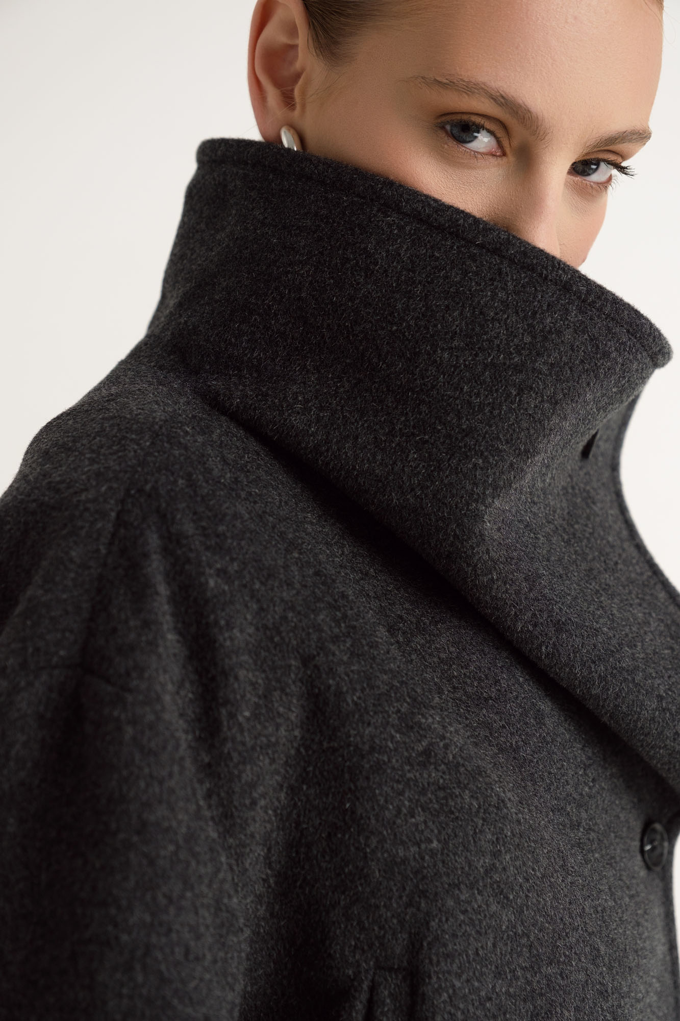 W-242-VA-23310 пальто the hills 