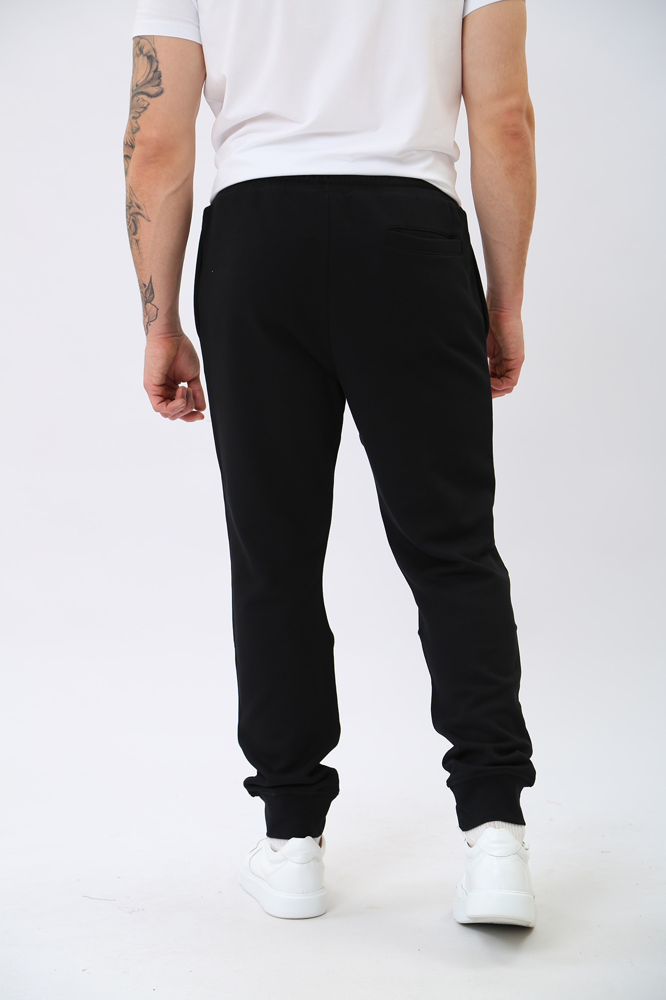 3RZPAQ_ZJTDZ Брюки спортивные Armani Exchange Черный