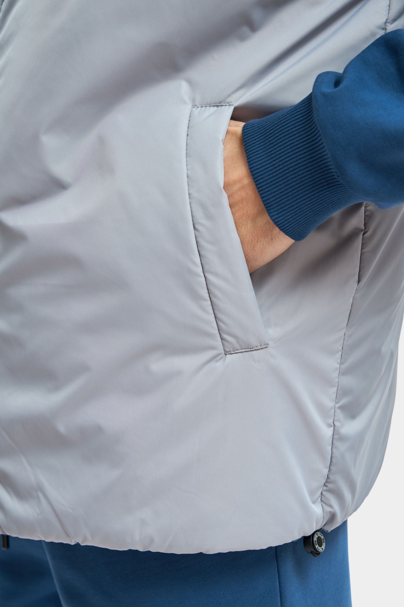 M-252-P-20-0501 Жилет The Hills Синий