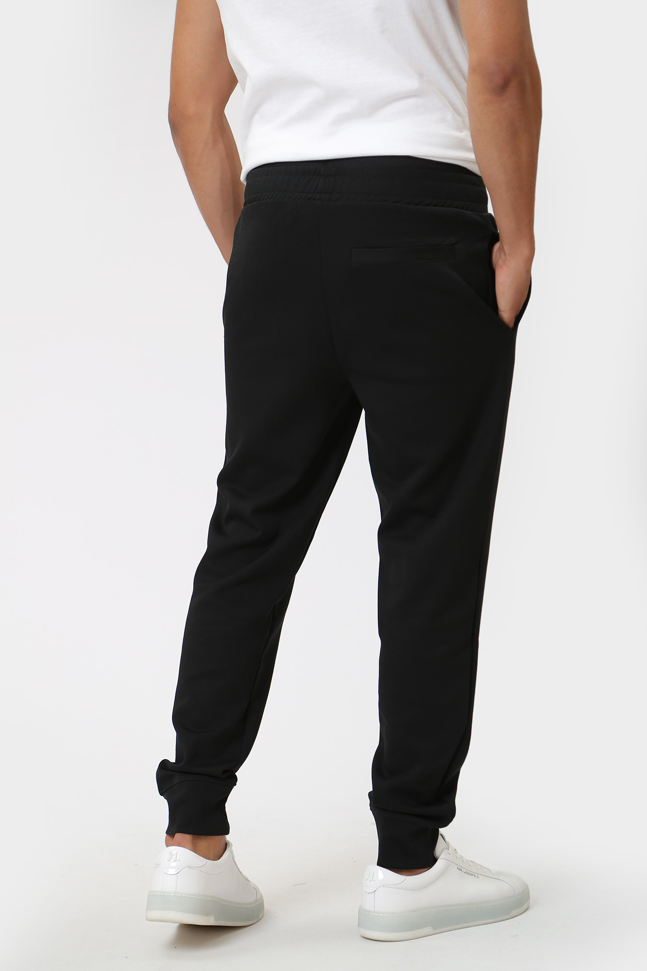 6RZPAA_ZJMAZ Брюки спортивные Armani Exchange Черный