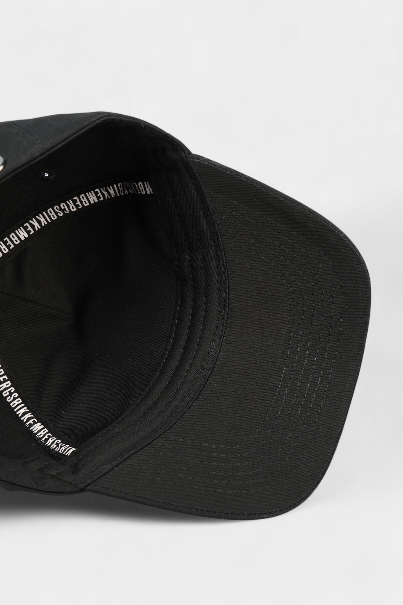 BKCP01045TU Кепка Bikkembergs Черный