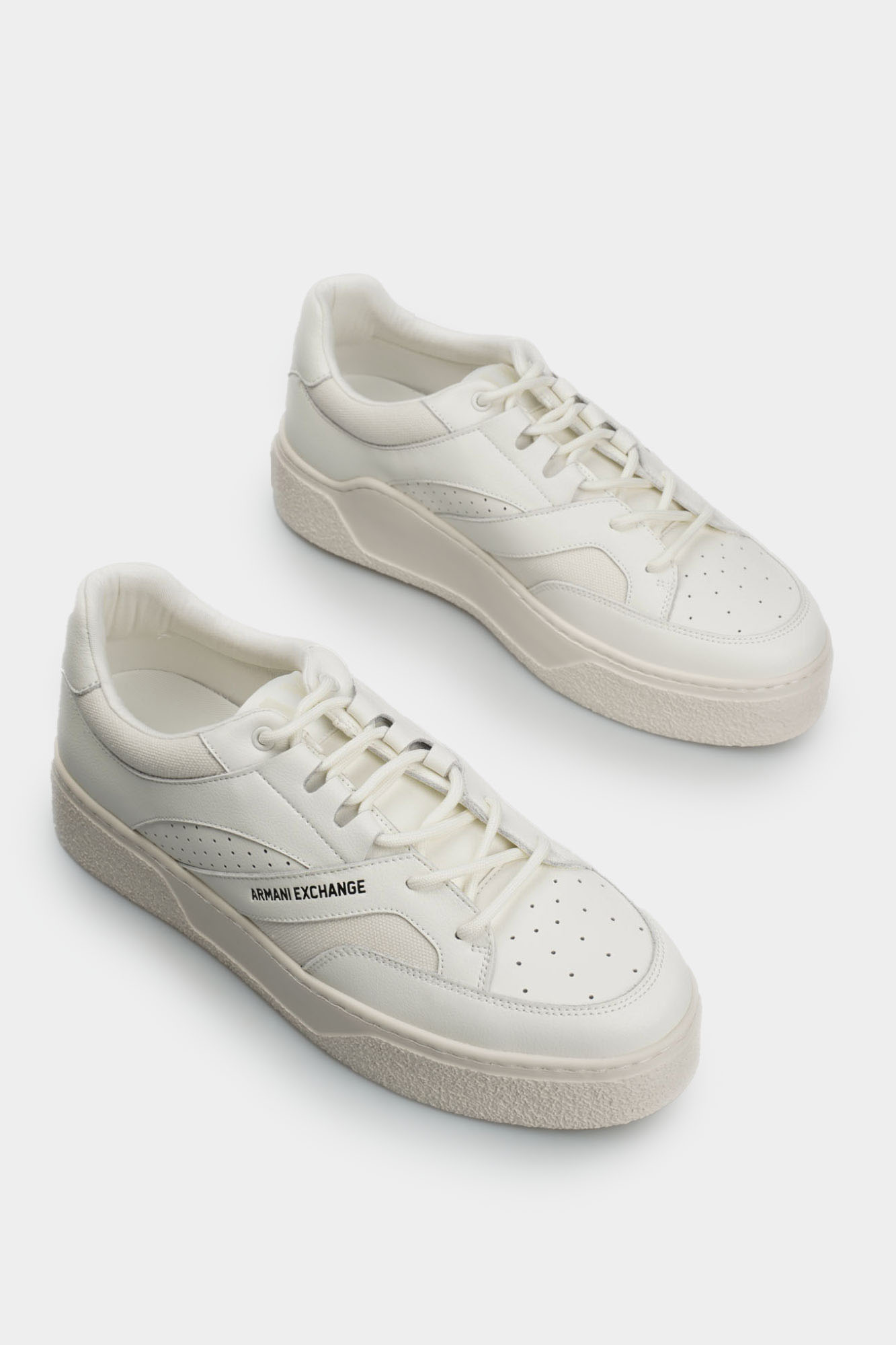 XUX260_XV954 Кеды Armani Exchange Белый