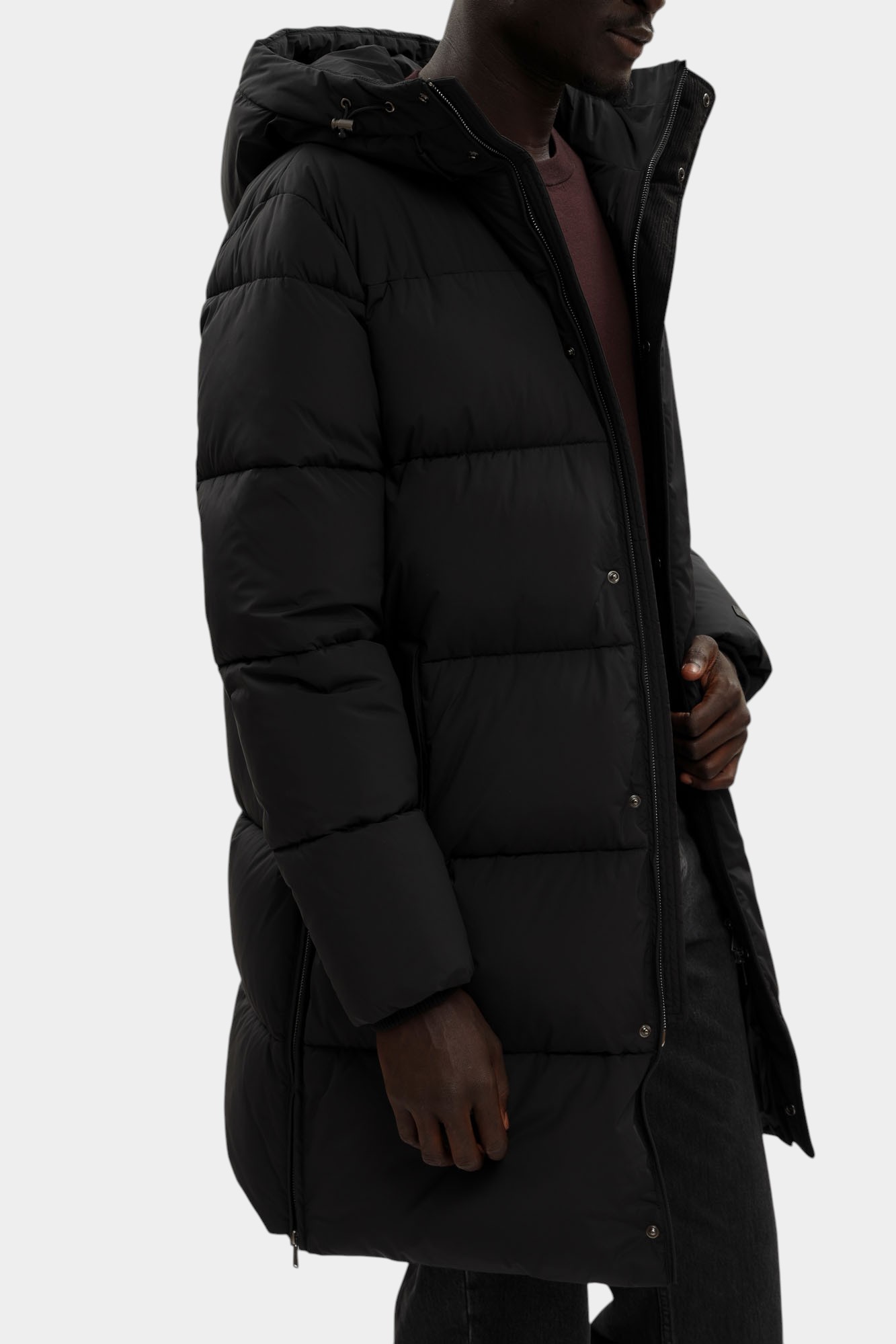 F009M000014N-MO806N12-08YT Пальто пуховое Trussardi Черный