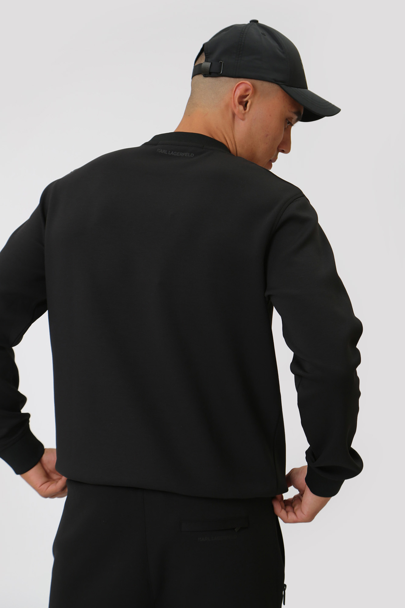533902_705071 Свитшот Karl Lagerfeld Черный