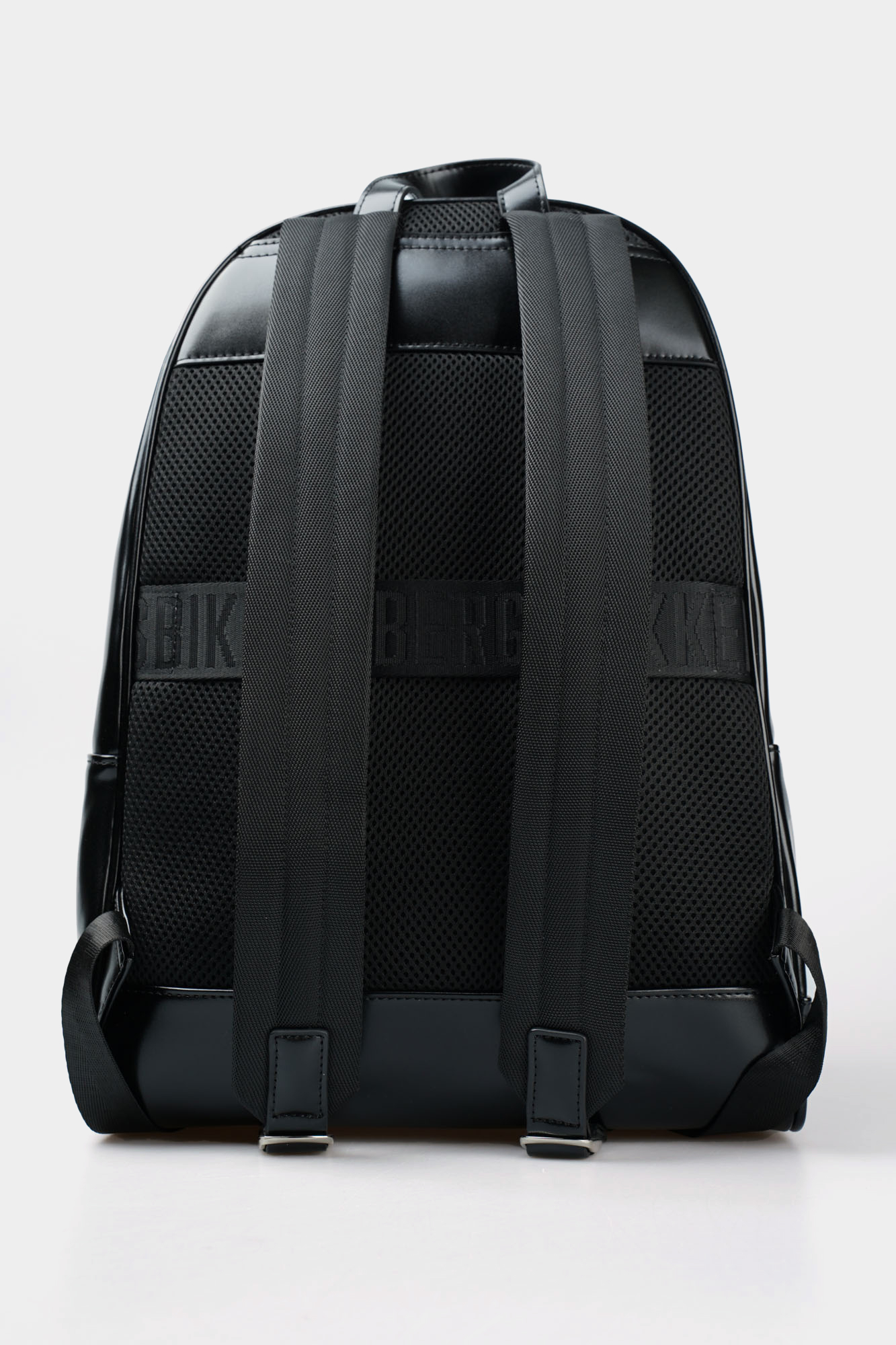 BKZA00613P Рюкзак Bikkembergs Черный