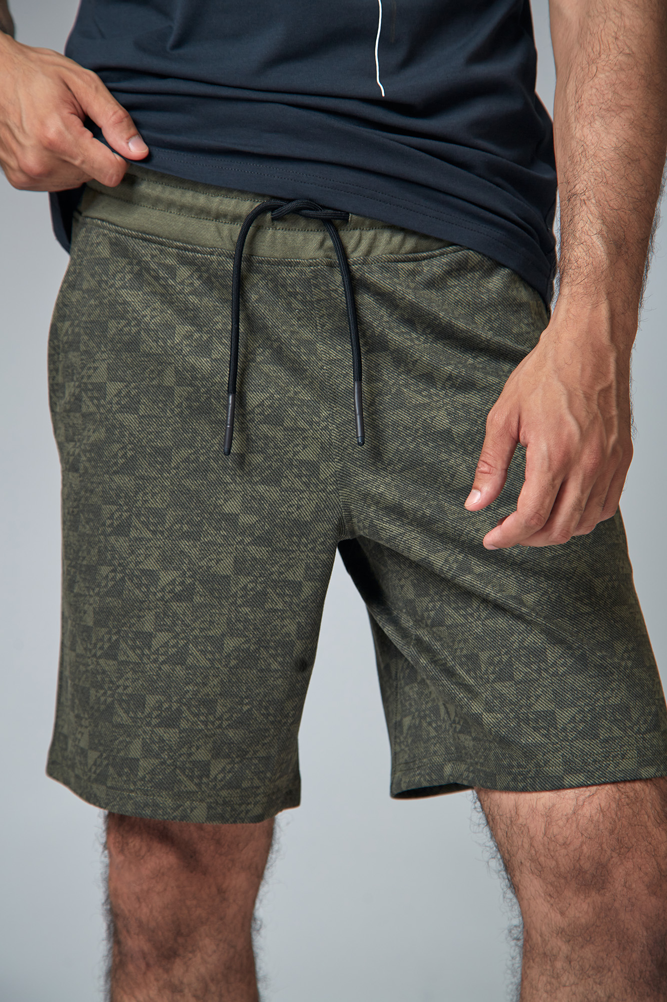 M-231-THT-20-0102 Шорты спортивные The Hills Хаки