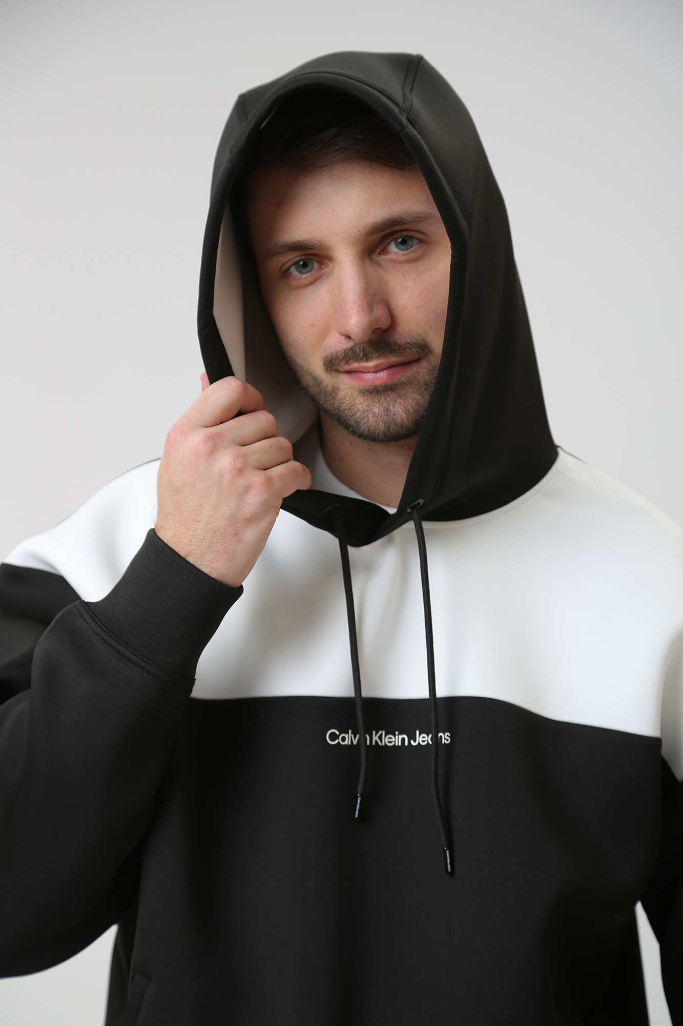 J30J324628 Худи Calvin Klein Jeans Черный