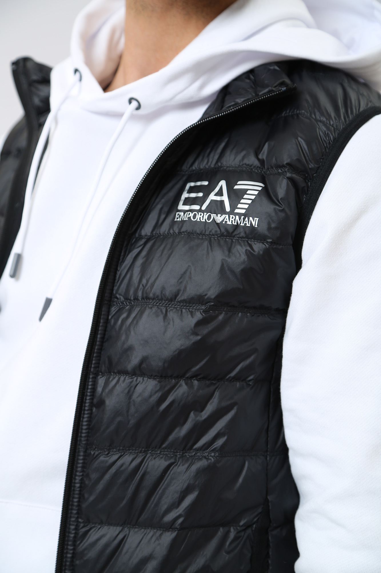 8NPQ01_PN29Z Жилет пуховый EA7 Черный