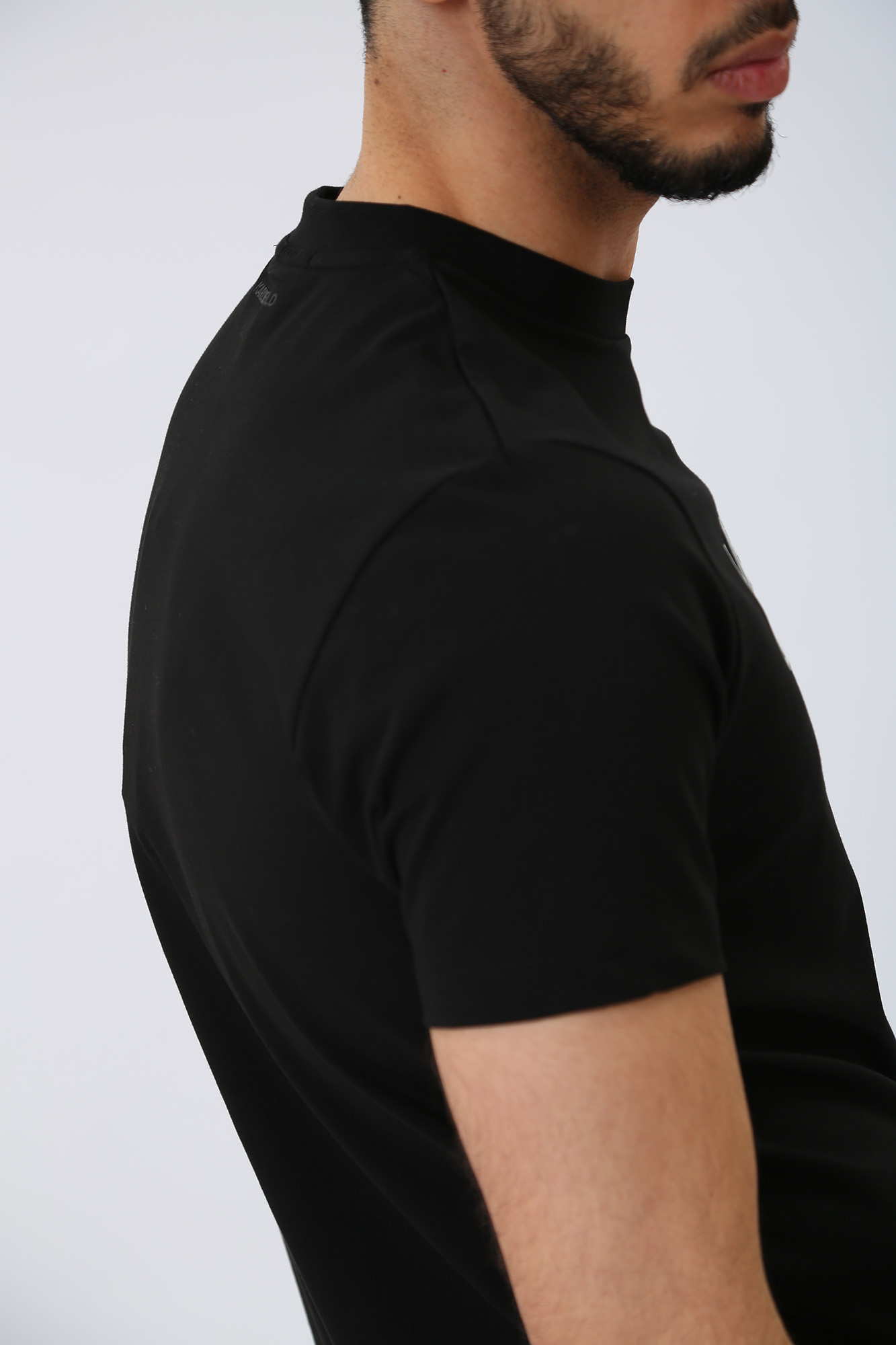 532225_755033 Футболка Karl Lagerfeld Черный