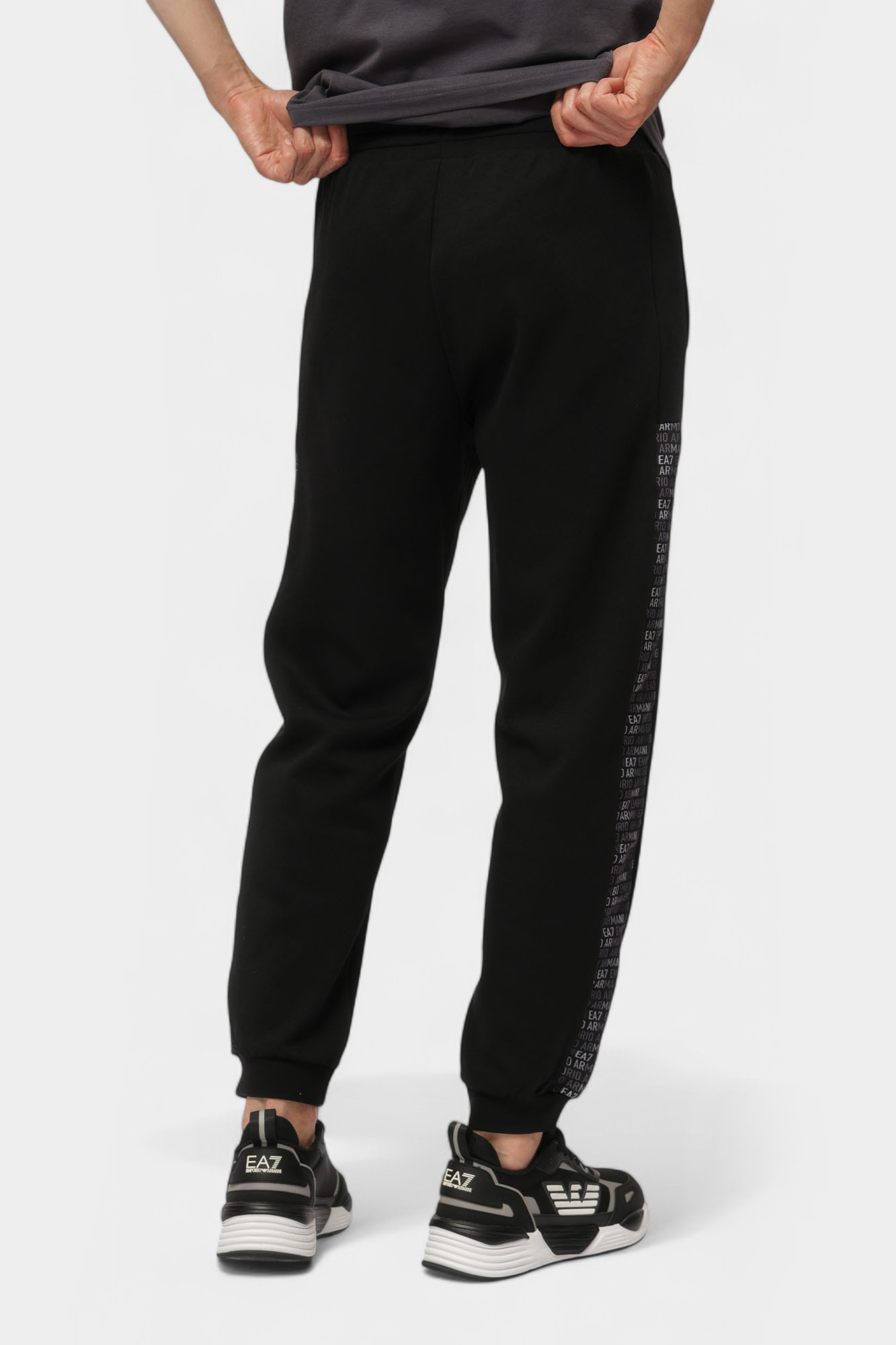 7M000216_AF12660 Брюки спортивные EA7 Черный