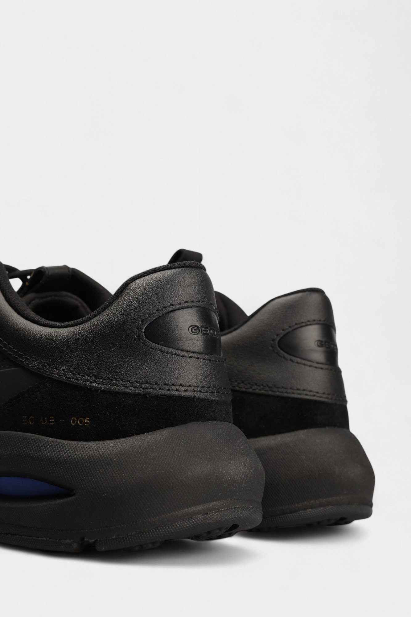 U56MLA07T22 Кроссовки Geox Черный