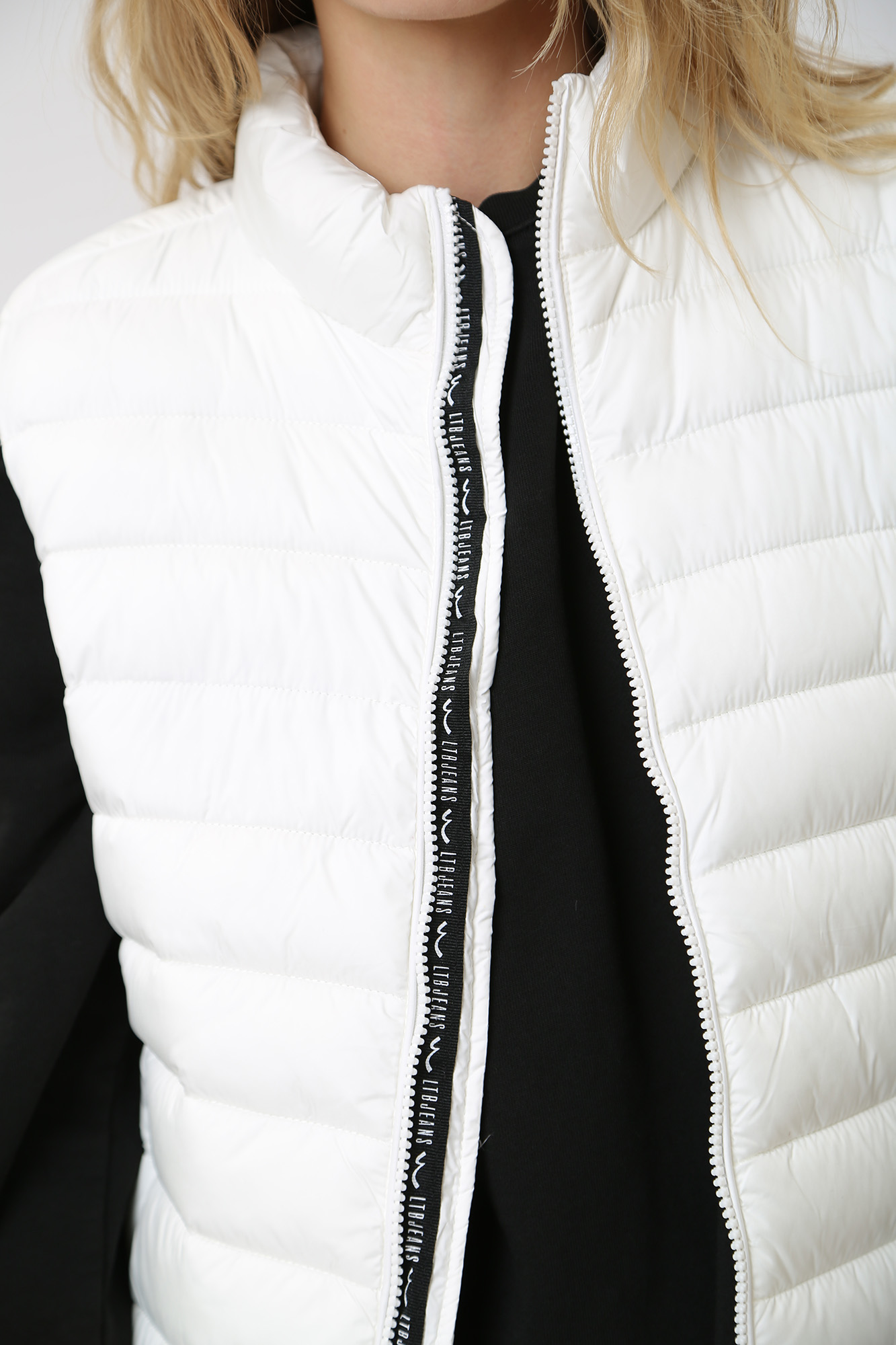 44017-25018 жилет утепленный ltb