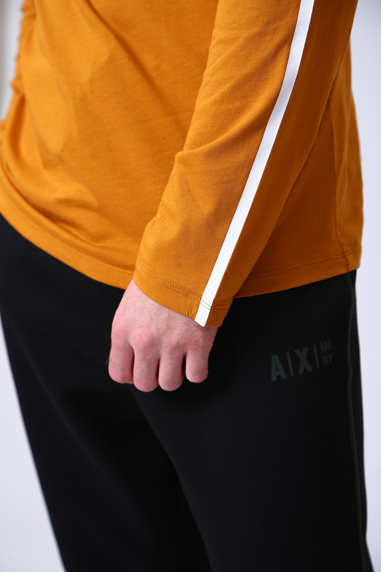 6LZTFD_ZJ8EZ Футболка с длинным рукавом Armani Exchange Оранжевый