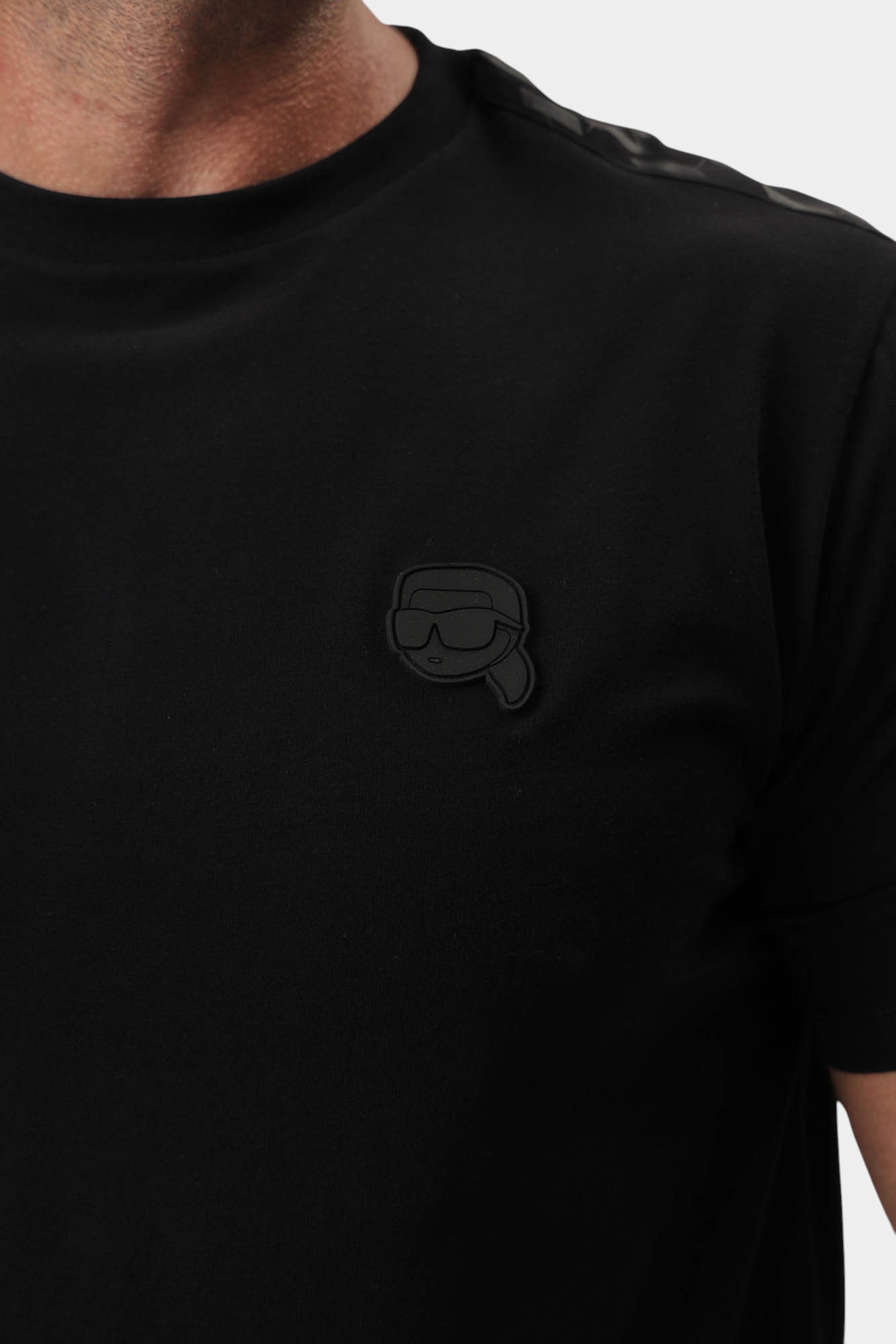 552221_755053 Футболка Karl Lagerfeld Черный