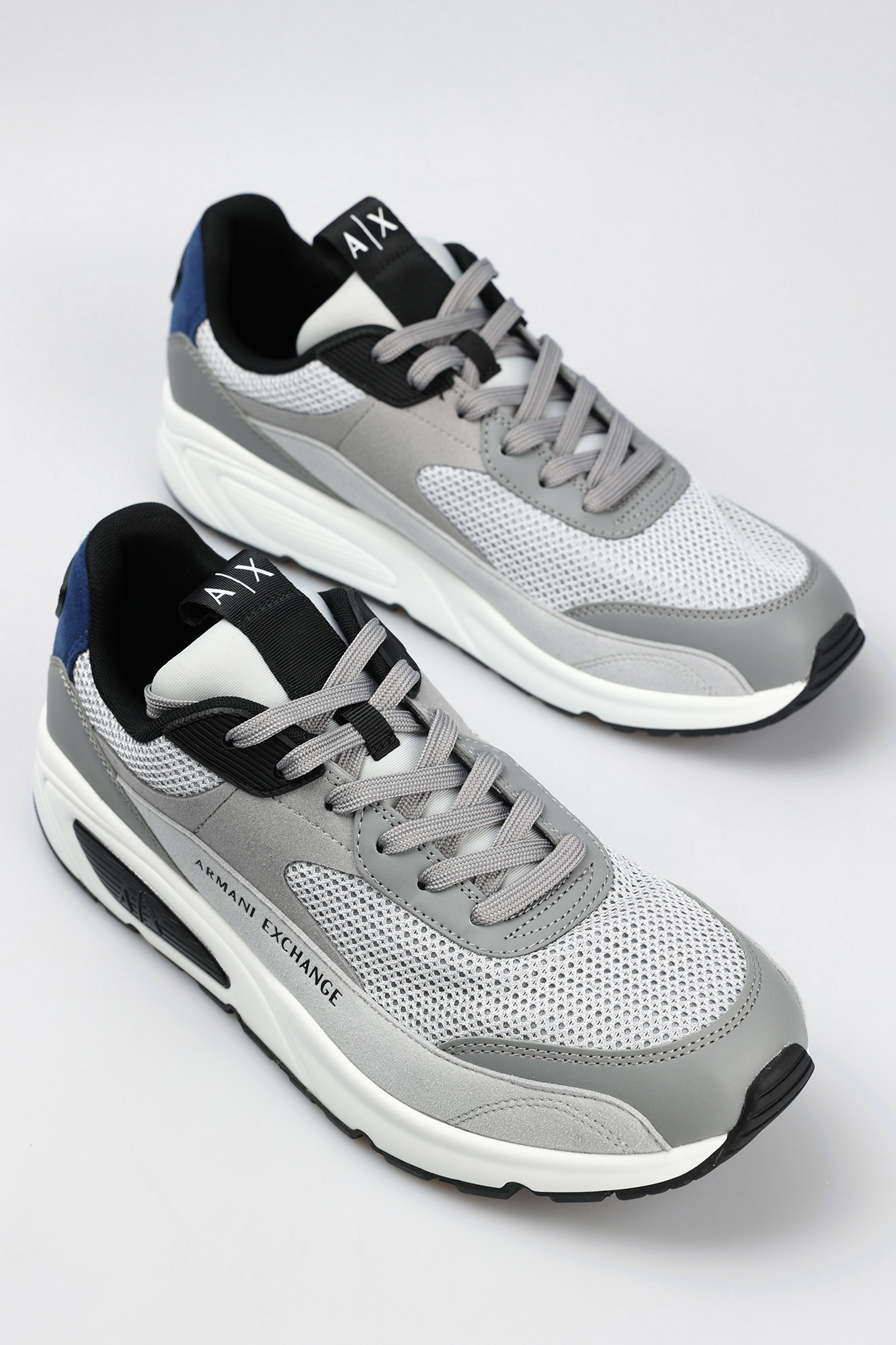 Кроссовки Armani Exchange XUX121_XV540_S280_LIGHT GREY+GREY купить в