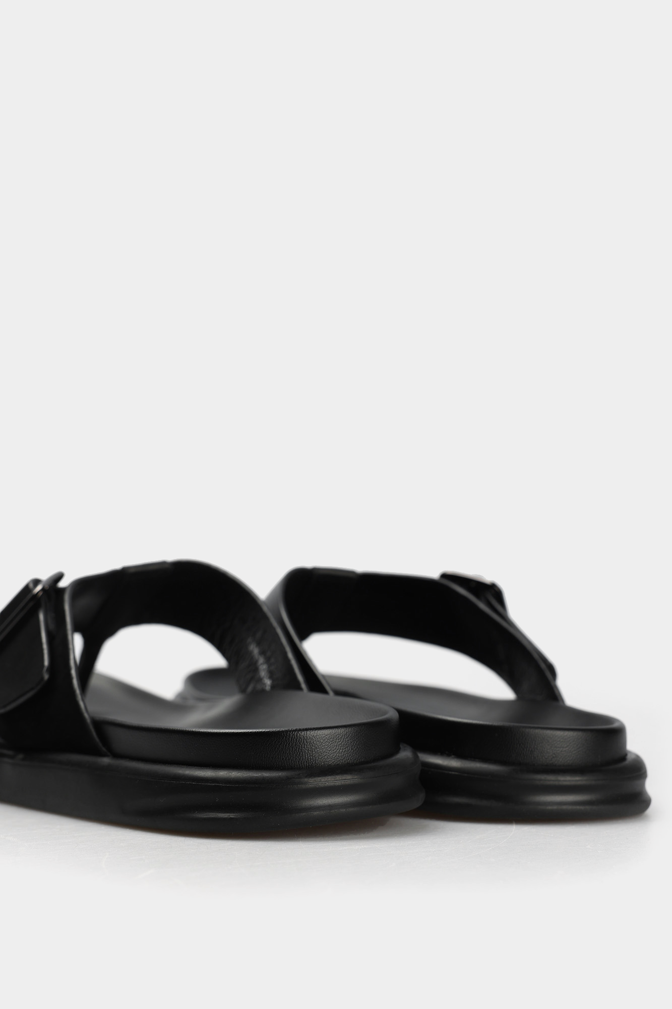 GAM-8220-5 Шлепки Graciana Черный