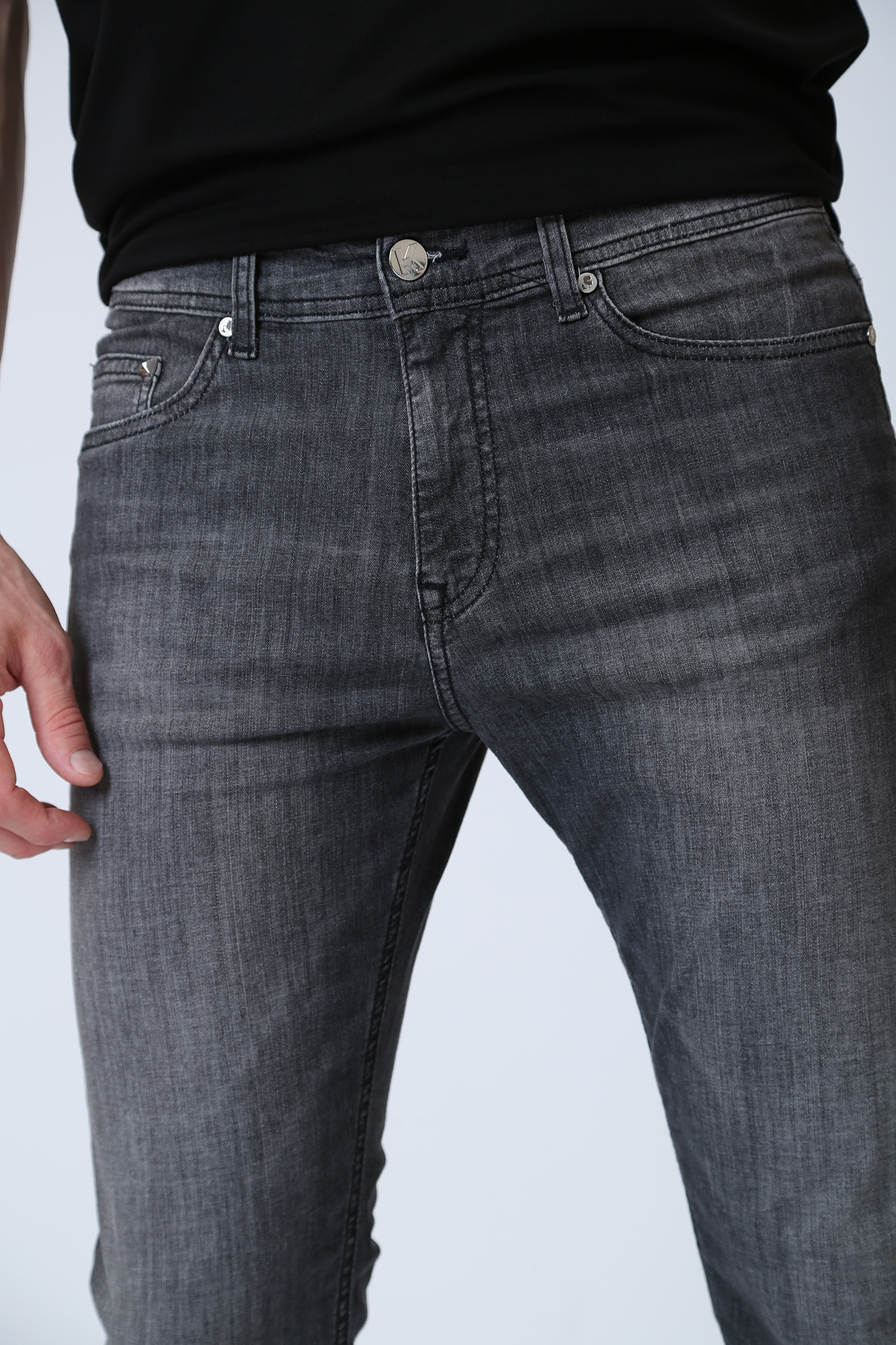 532833_265840 Брюки джинсовые Karl Lagerfeld Черный