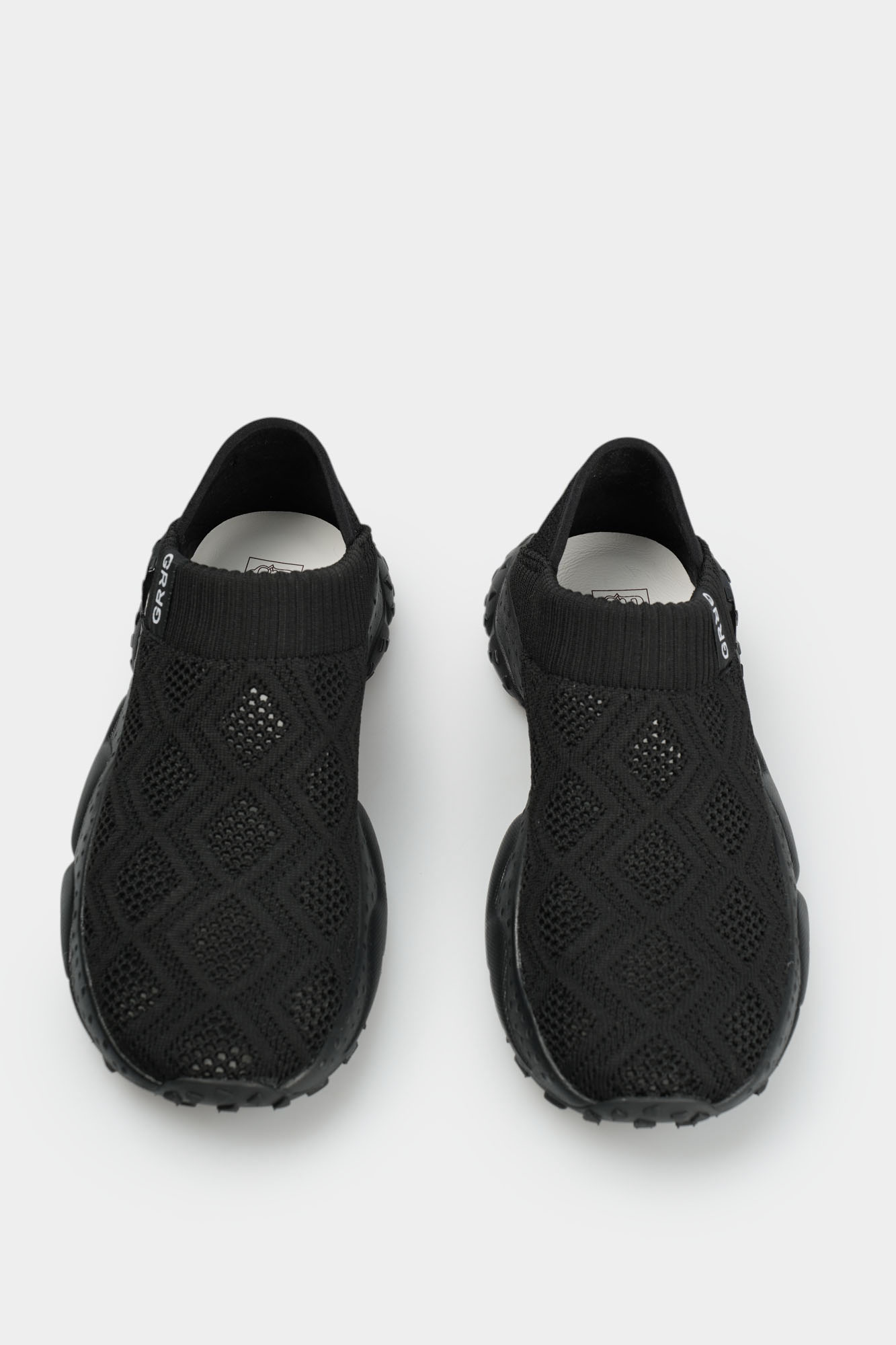 QS636-B204 Кроссовки Graciana Черный