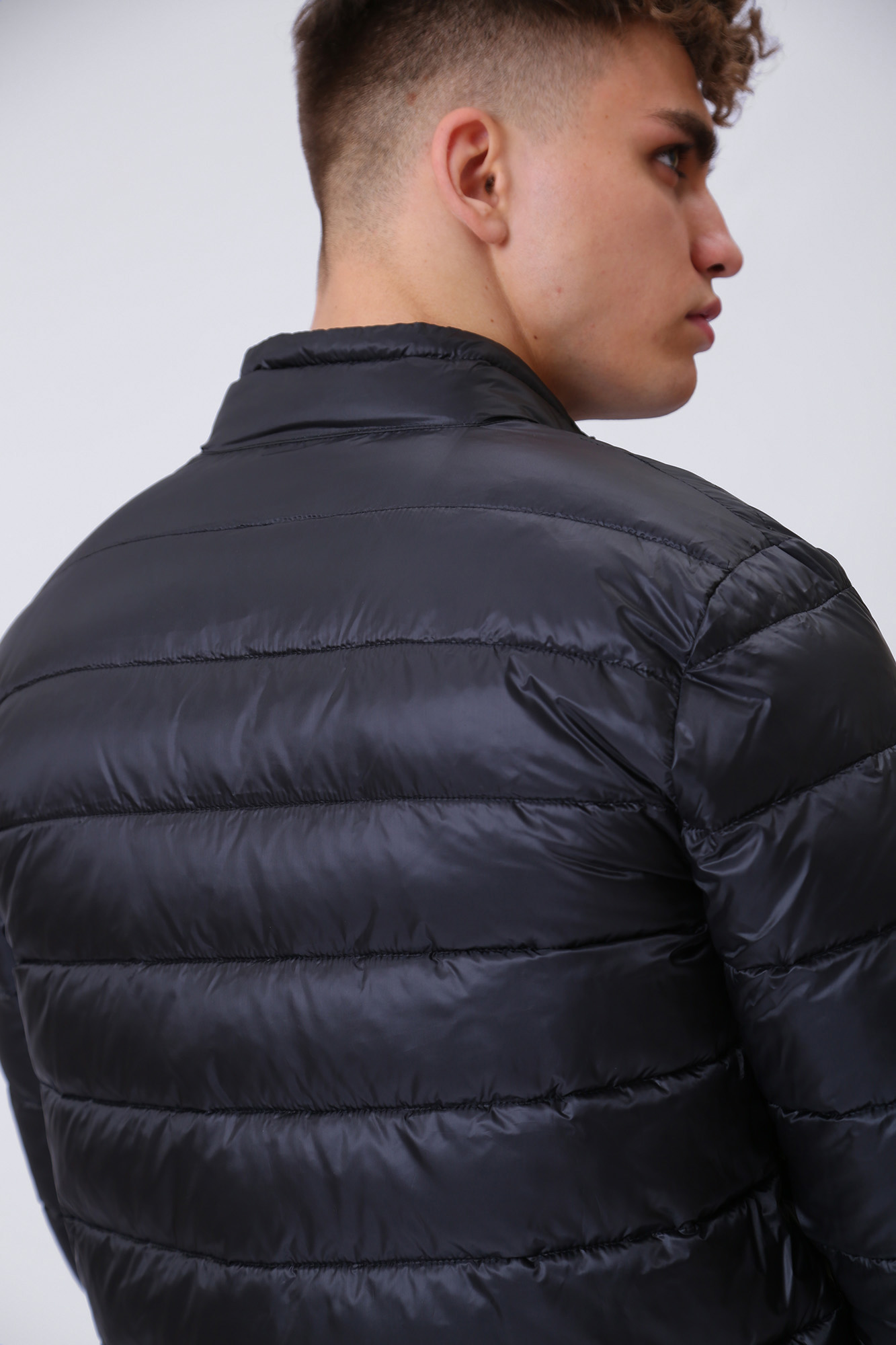 524502_505008 Куртка Karl Lagerfeld Черный