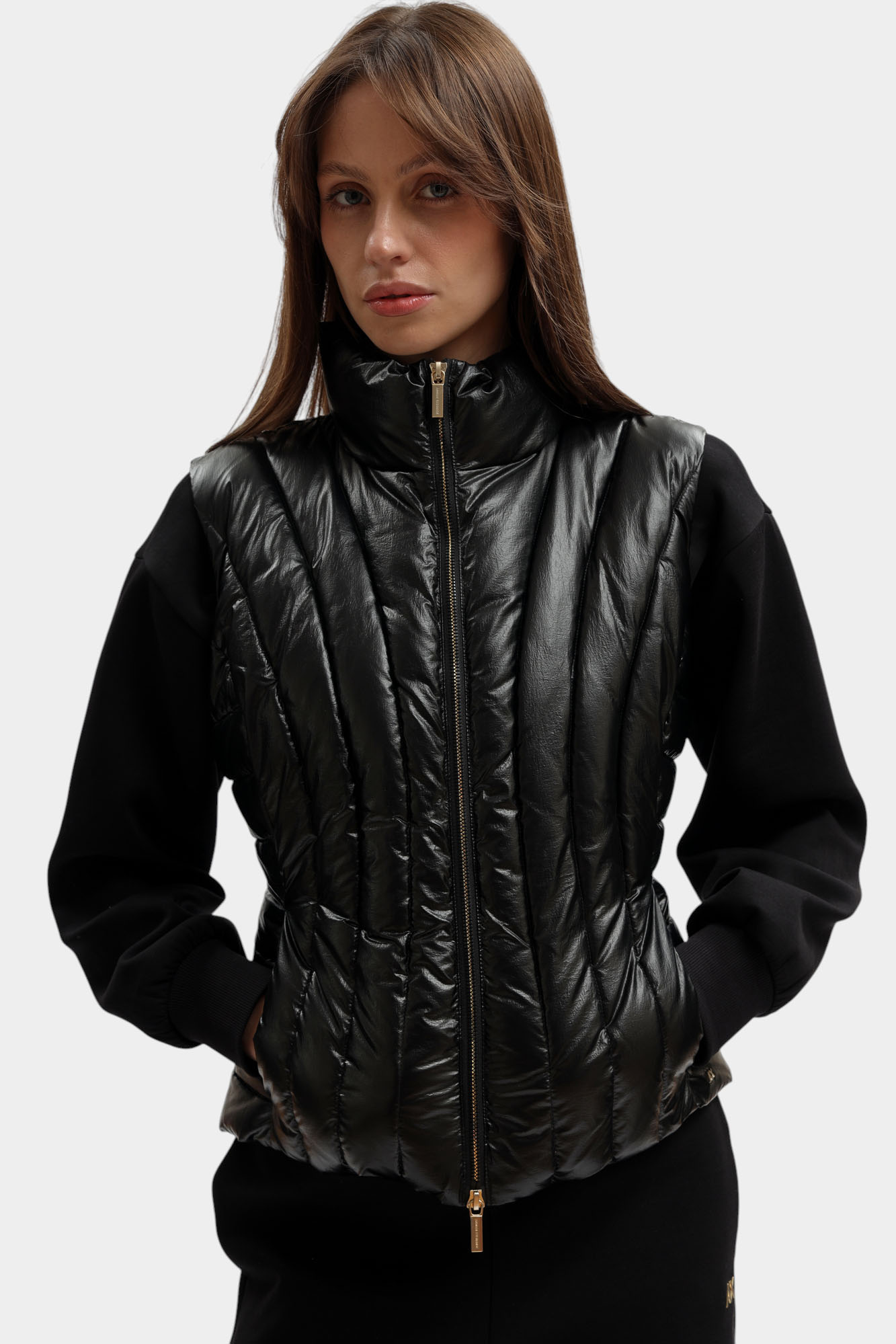 XW001809_AF18998 жилет пуховый armani exchange 