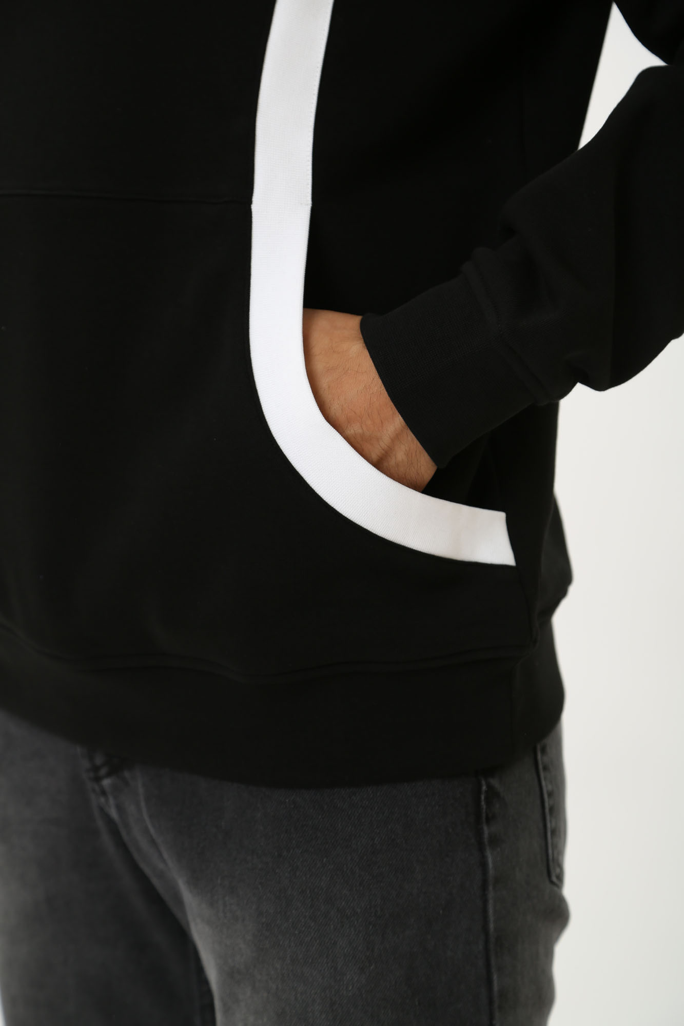 543910_70508 Свитшот Karl Lagerfeld Черный