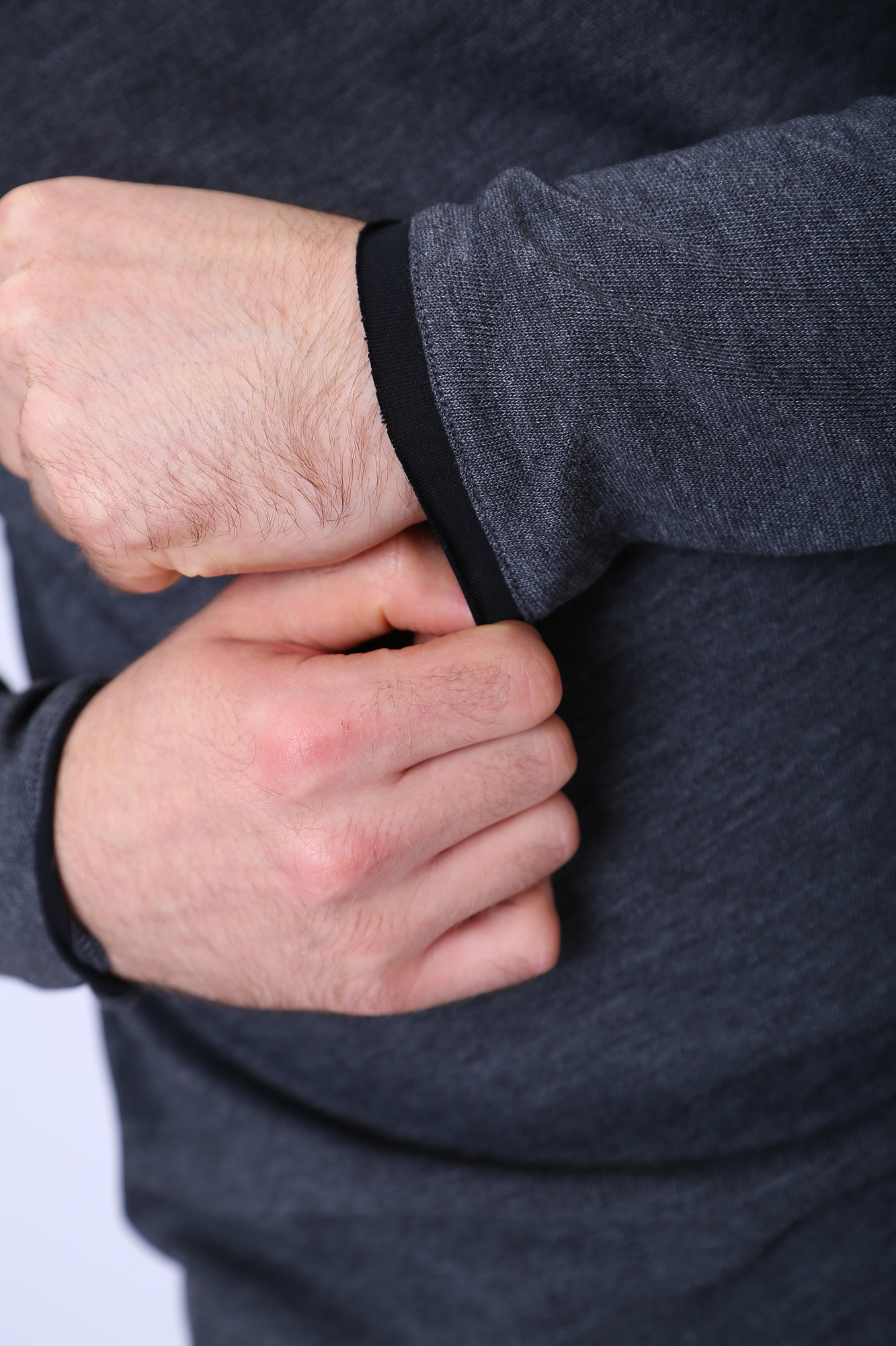 30018728_10008529 Лонгслив Strellson Черный