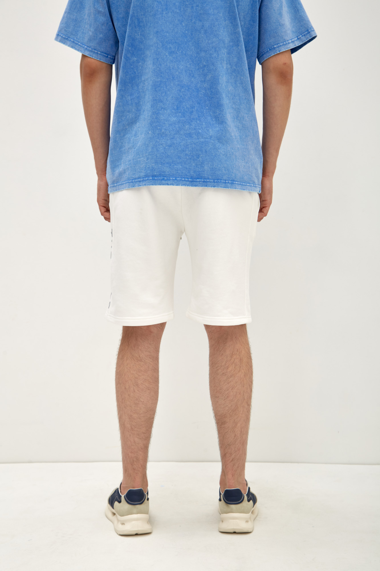 M-241-P-20-1093 Шорты The Hills Белый