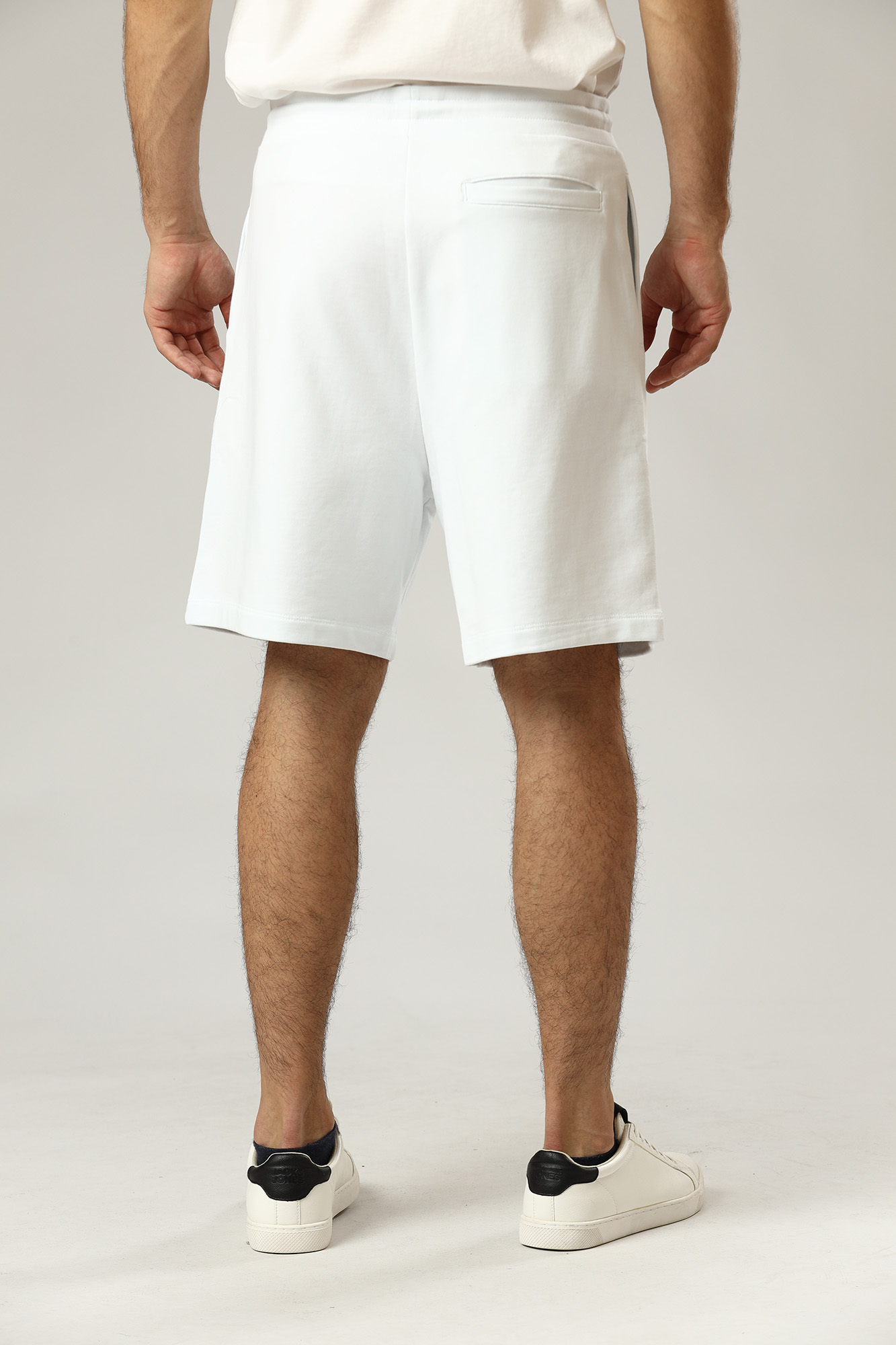 3LZSAF_ZJFAZ Шорты трикотажные Armani Exchange Белый