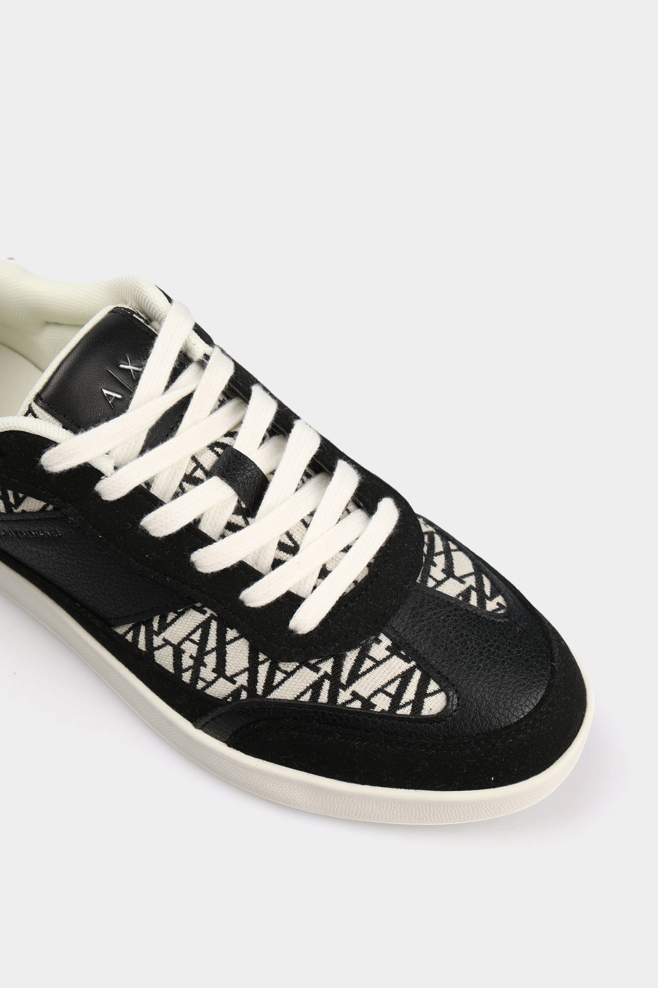 XDX183_XV933 Кеды Armani Exchange Черный