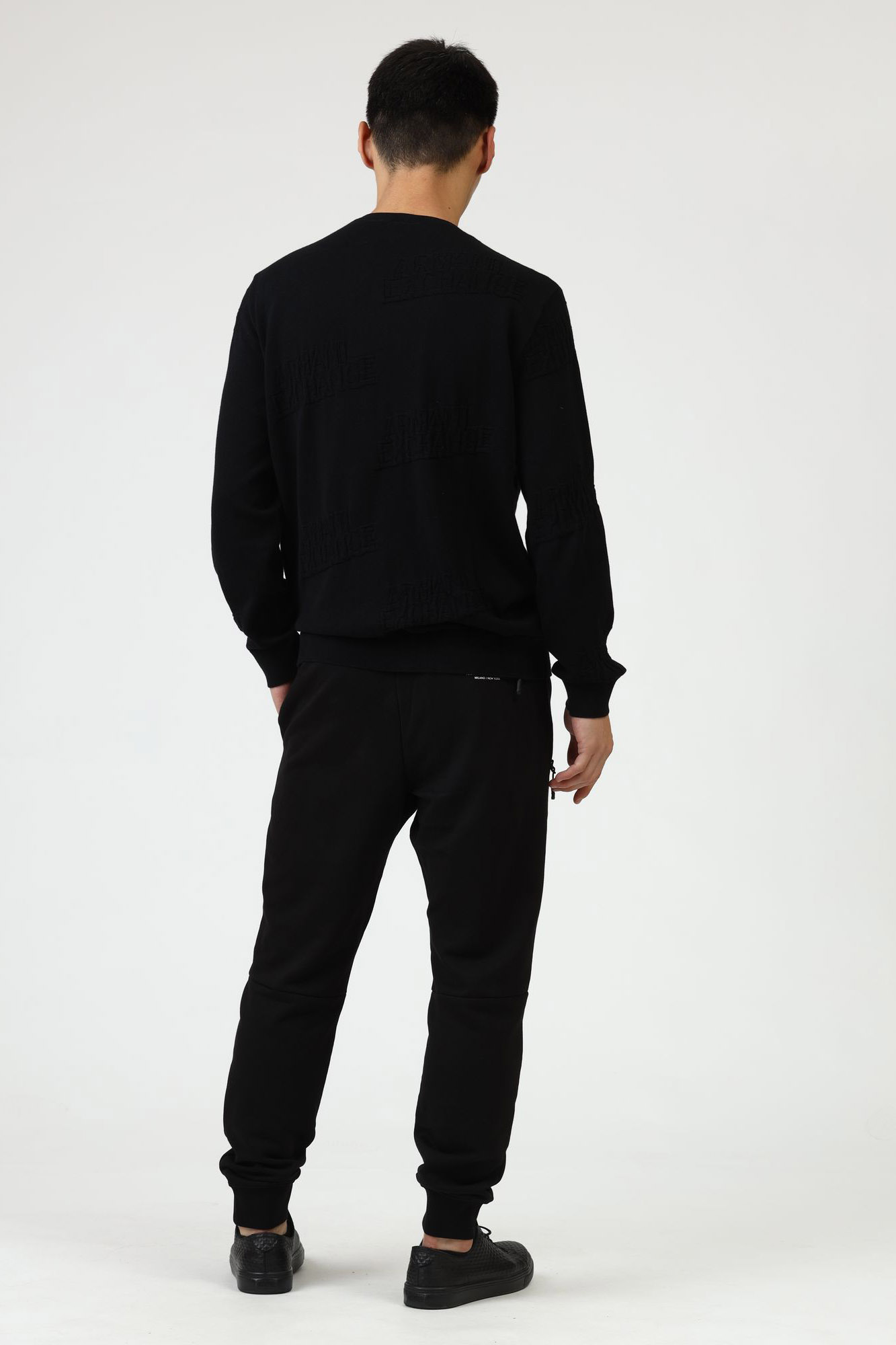 8NZP73_ZJKRZ Брюки спортивные джоггеры Armani Exchange Черный