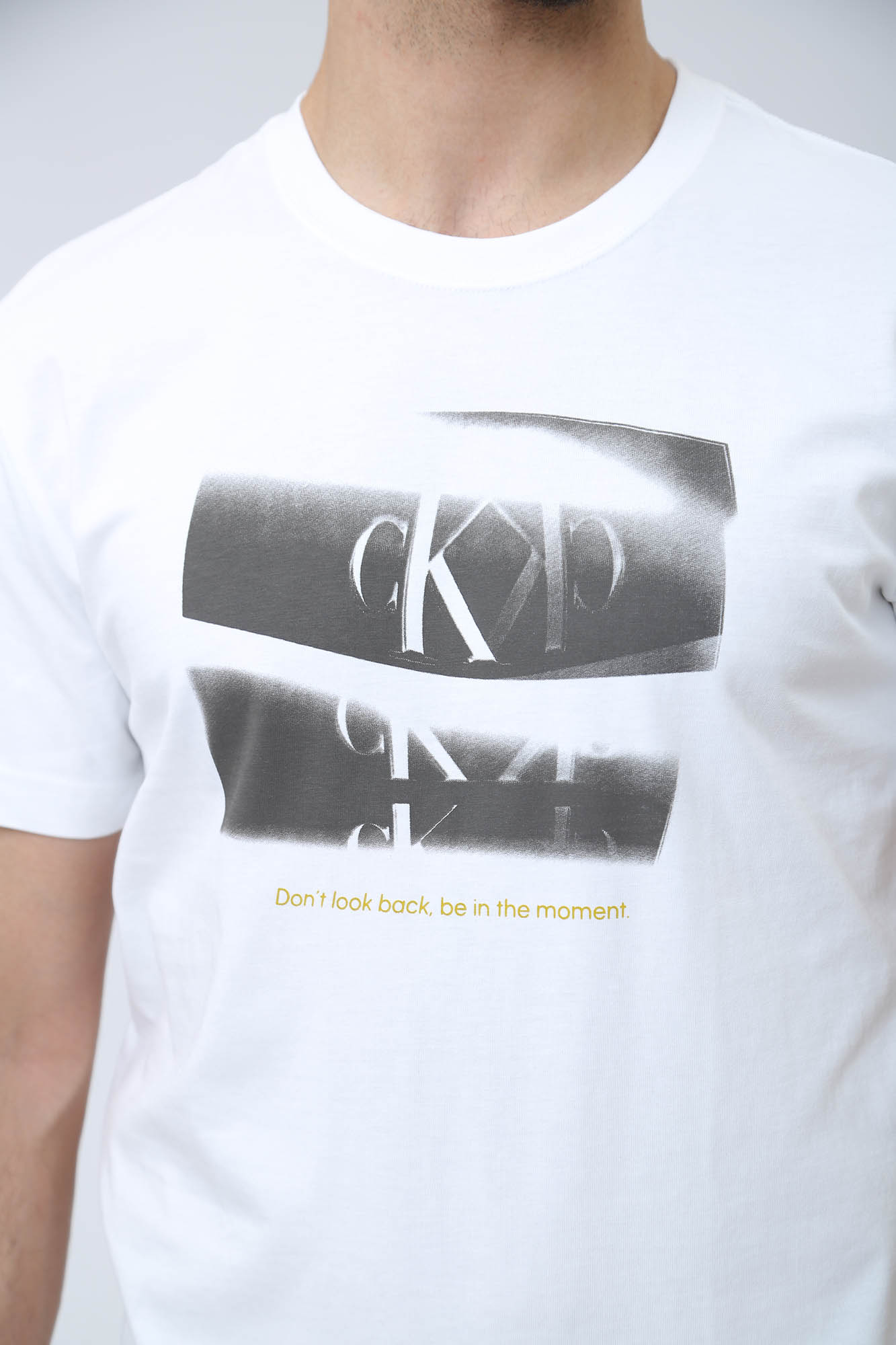 J30J324645 Футболка Calvin Klein Jeans Белый