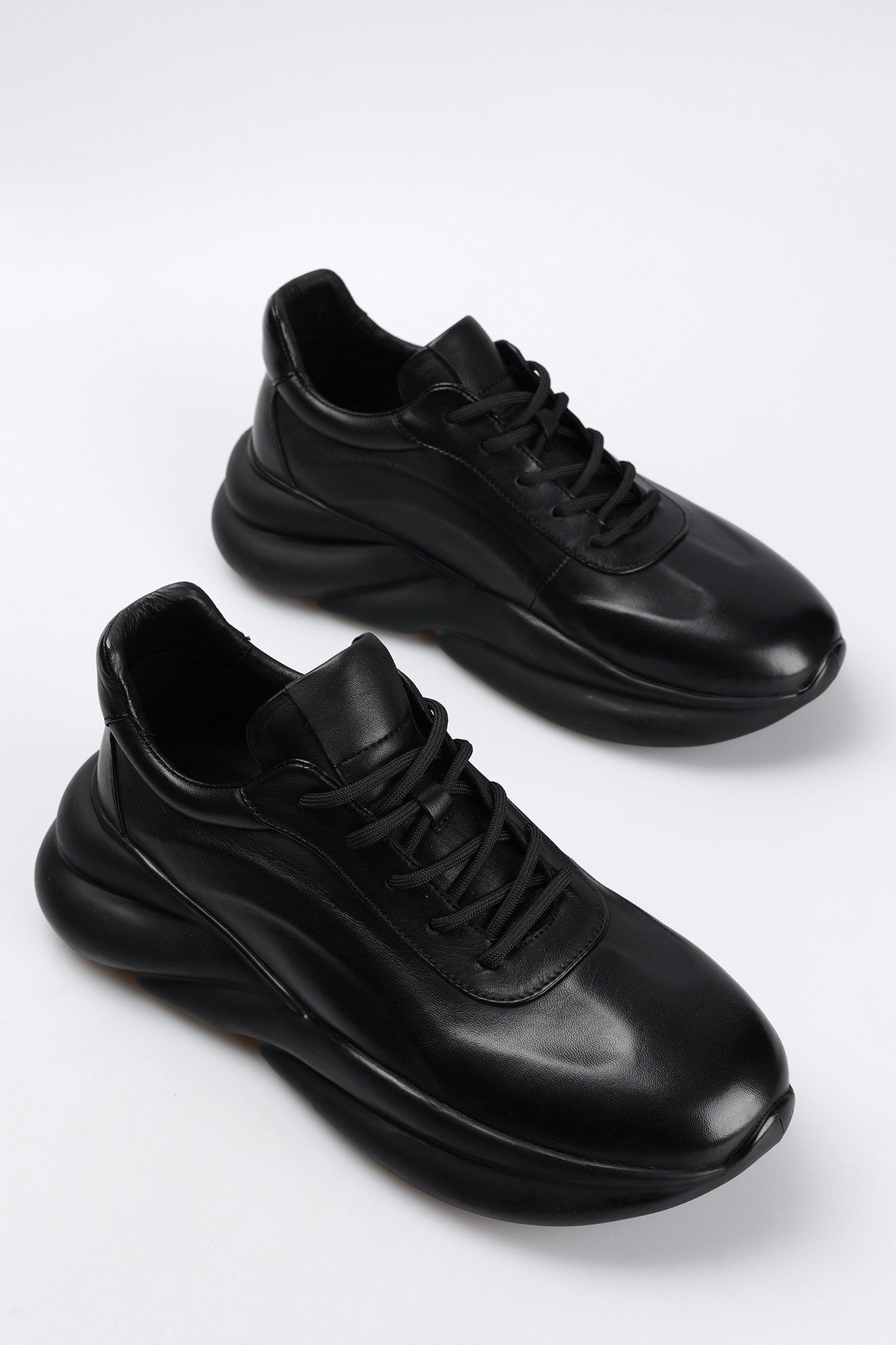 CRS349_QA536A-W Кроссовки Marc Cony Черный