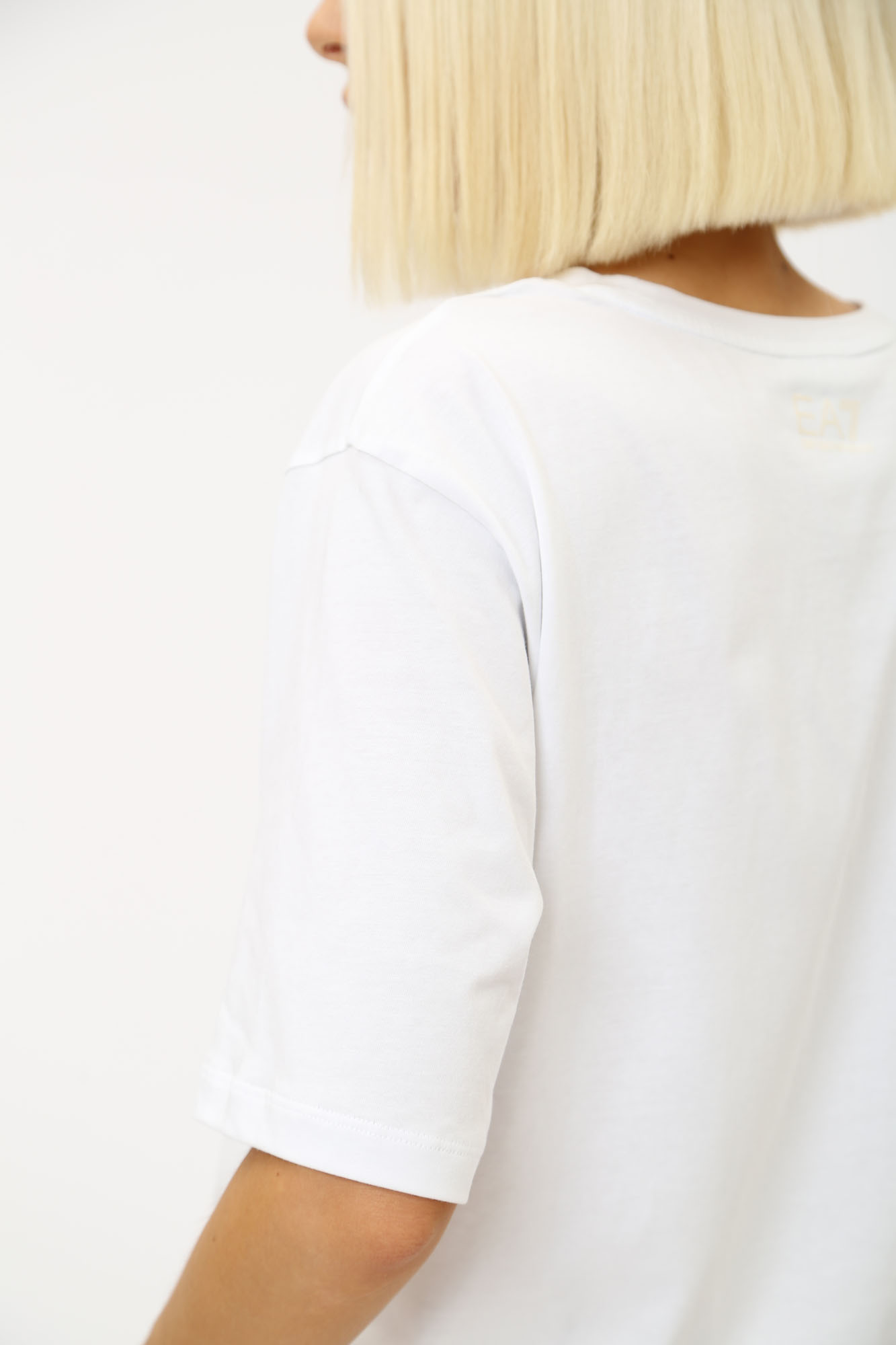 3DTT23_TJRQZ_0102 кроп-топ ea7 