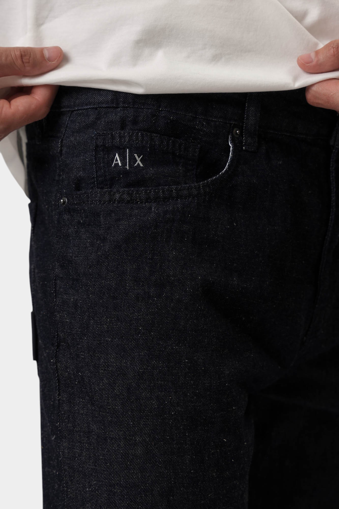 XM000049_AF13077 Брюки джинсовые Armani Exchange 