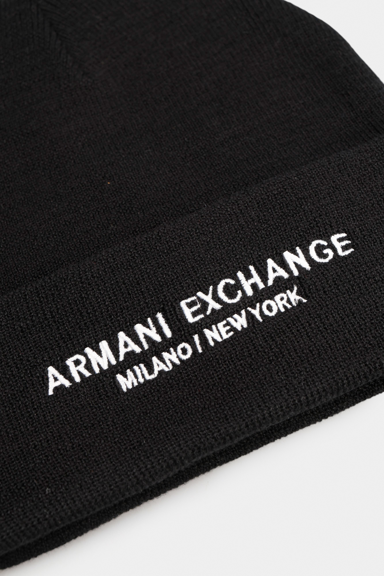 XM001637_AF16950 Шапка Armani Exchange Черный