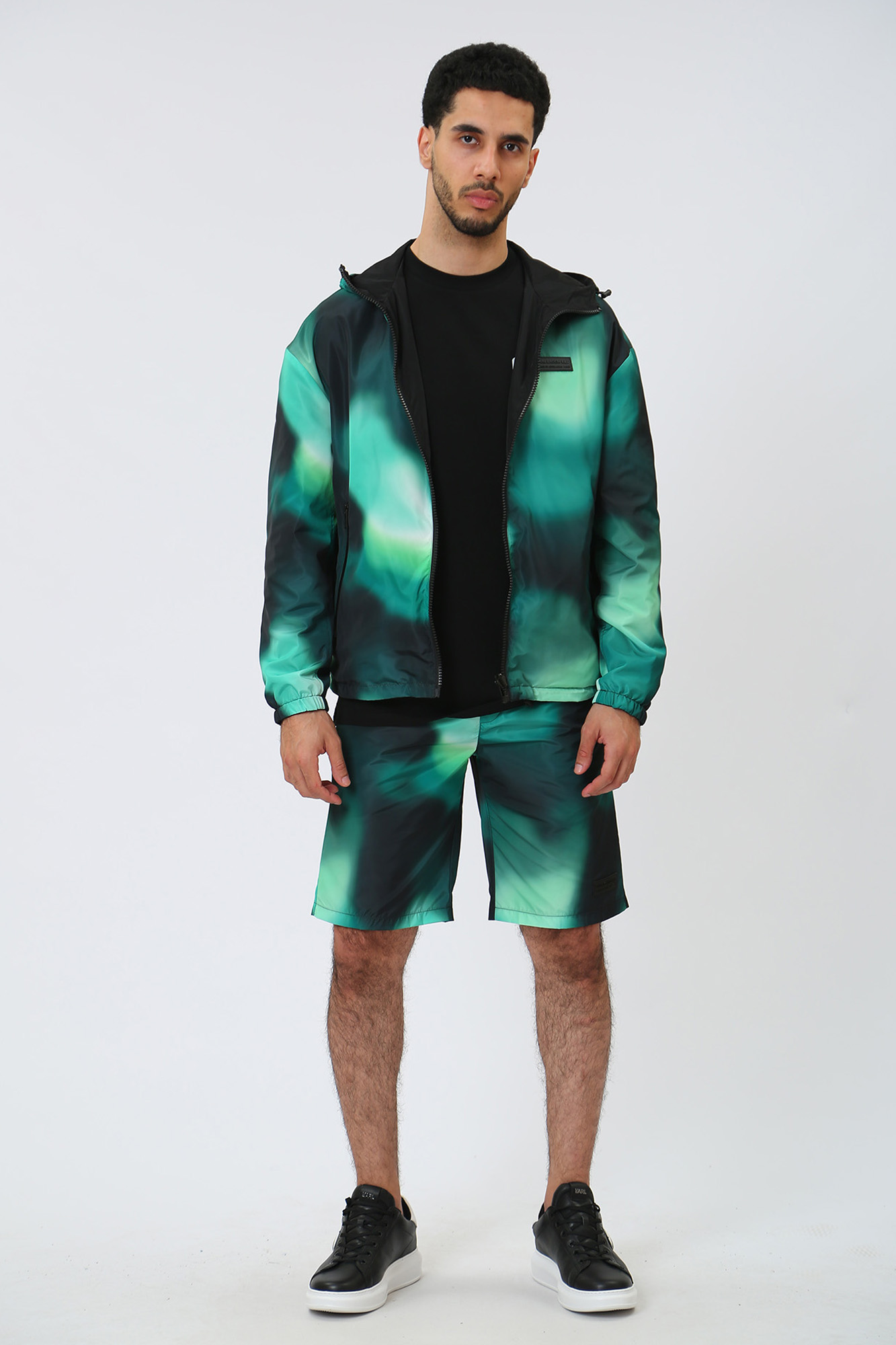 532508_505006 Ветровка Karl Lagerfeld Зеленый