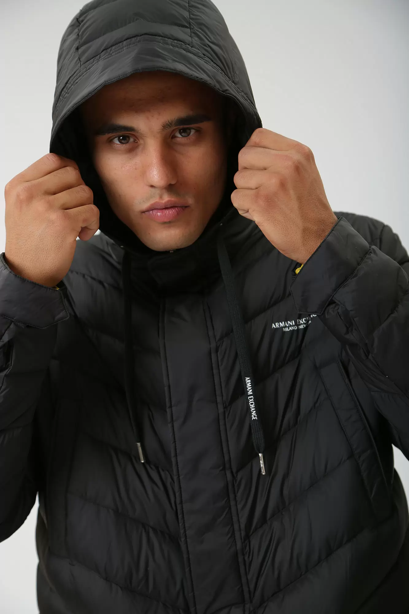 8NZL20_ZNW3Z Пальто пуховое Armani Exchange Черный
