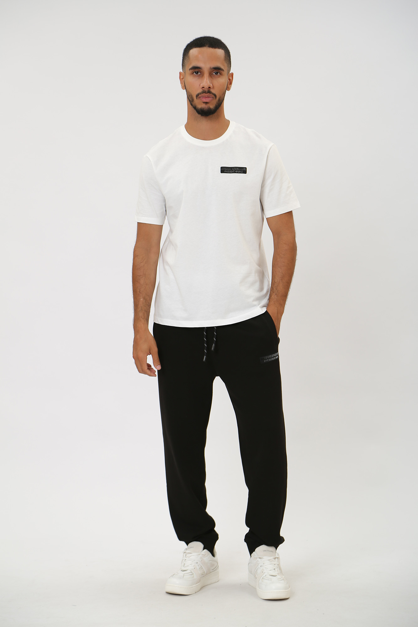 6RZPHE_ZJDGZ Брюки спортивные  Armani Exchange Черный