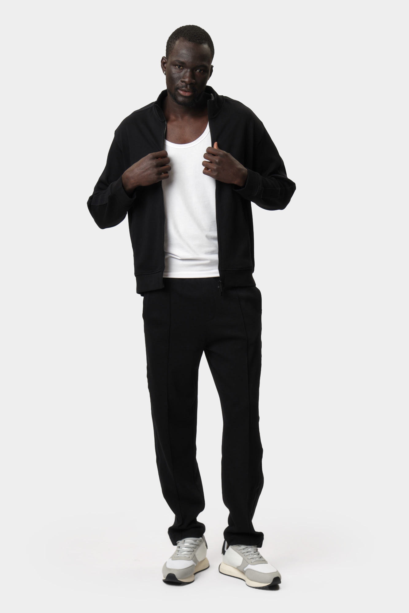 XM000311_AF10365 Толстовка Armani Exchange Черный