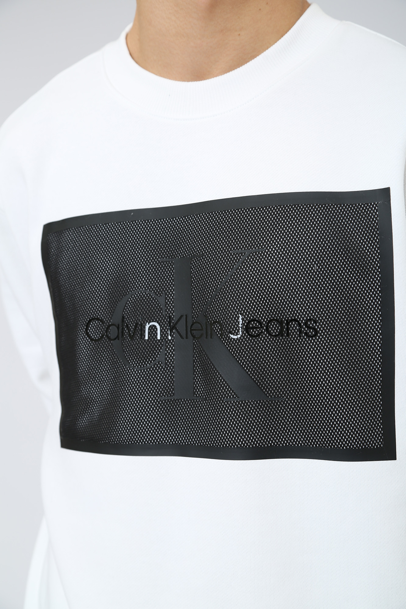 J30J321880 Свитшот Calvin Klein Jeans Белый