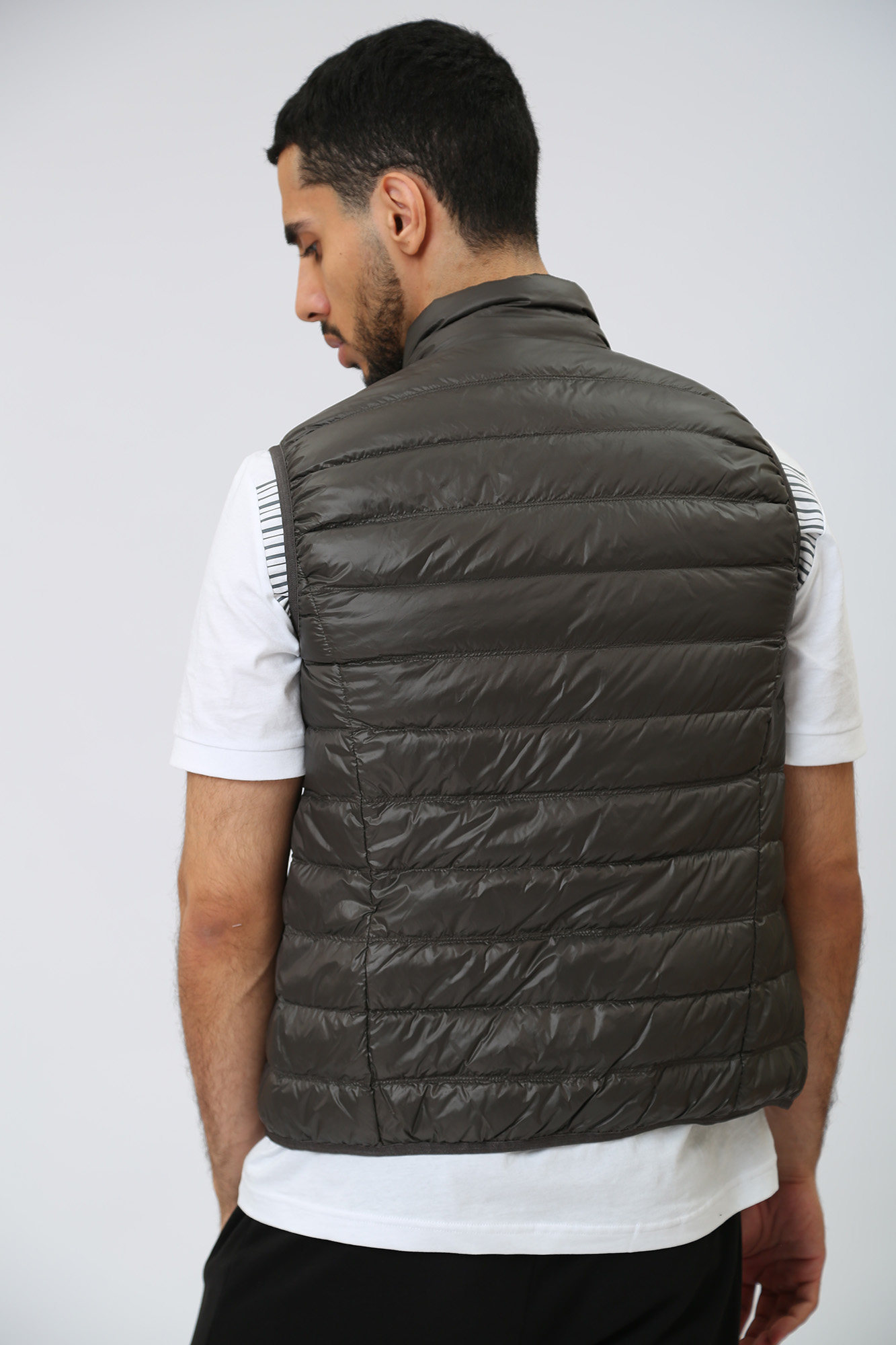 8NPQ01_PN29Z Жилет пуховый EA7 Серый